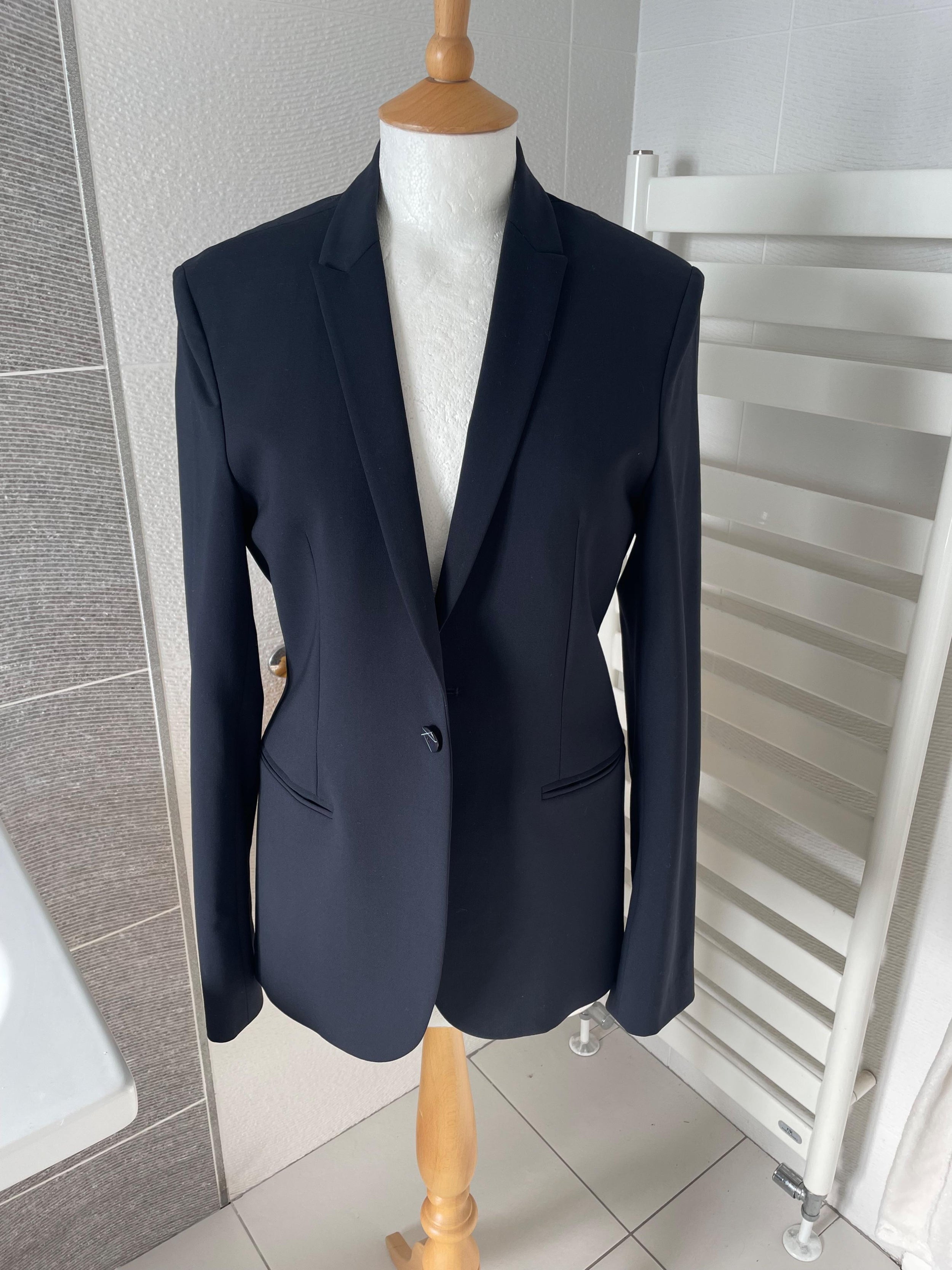 Navy Blue Single Breasted Blazer