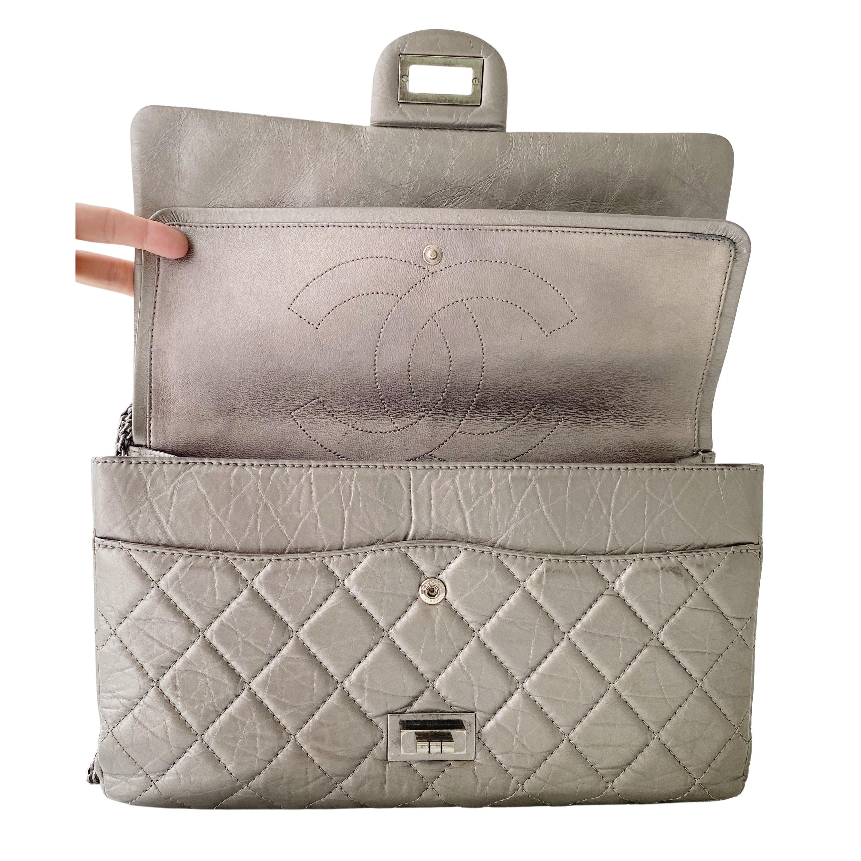 Vintage Silver Aged Leather 2.55 Reissue 227 Bag