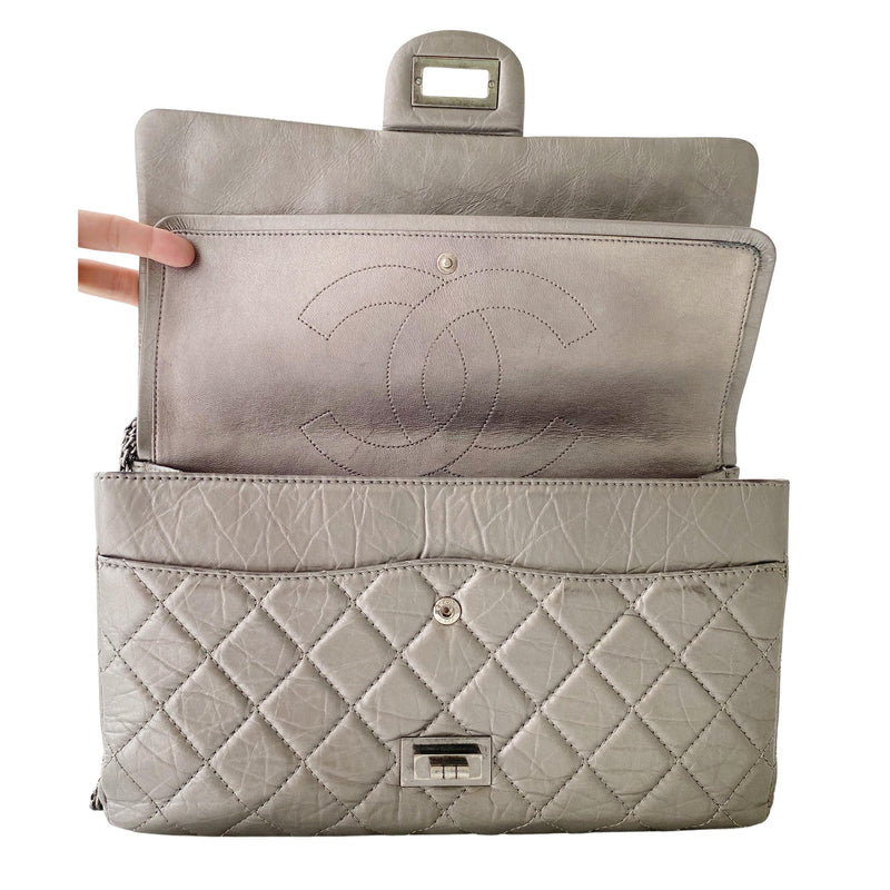 Vintage Silver Aged Leather 2.55 Reissue 227 Bag