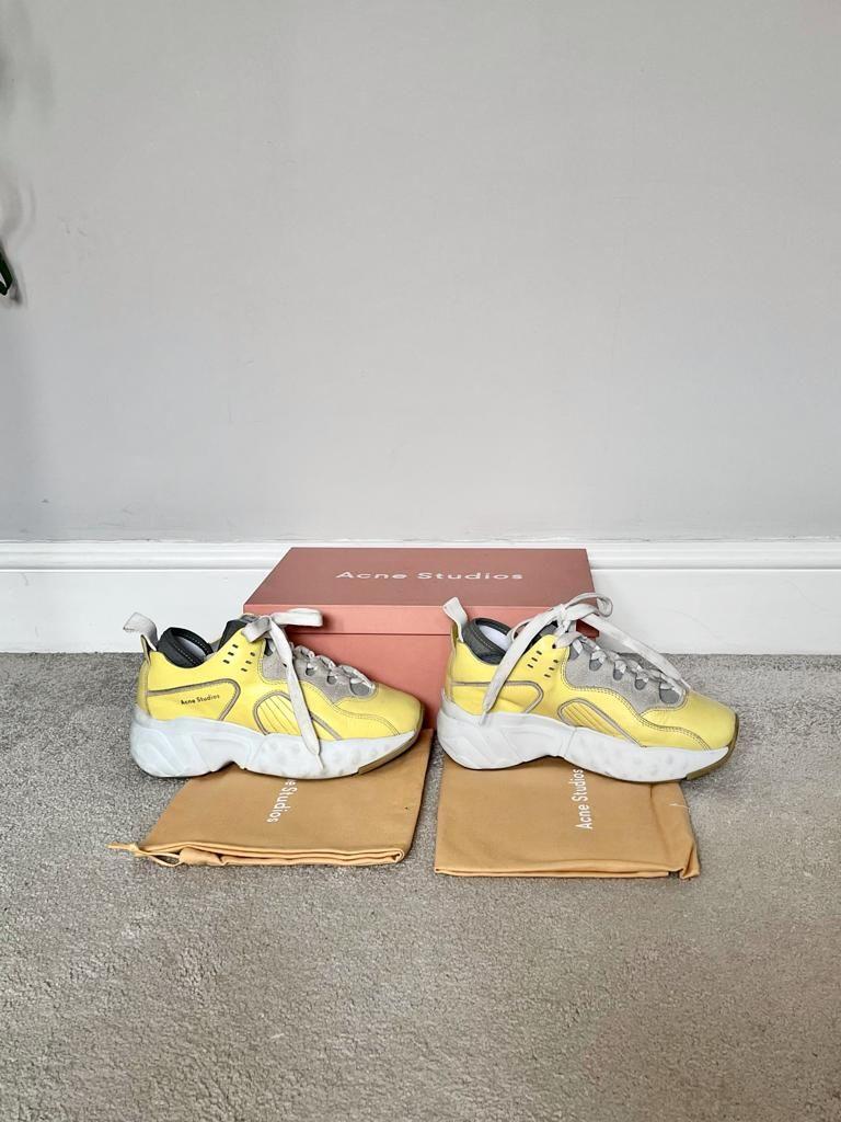 Yellow & Beige Manhattan Lace Up Sneakers