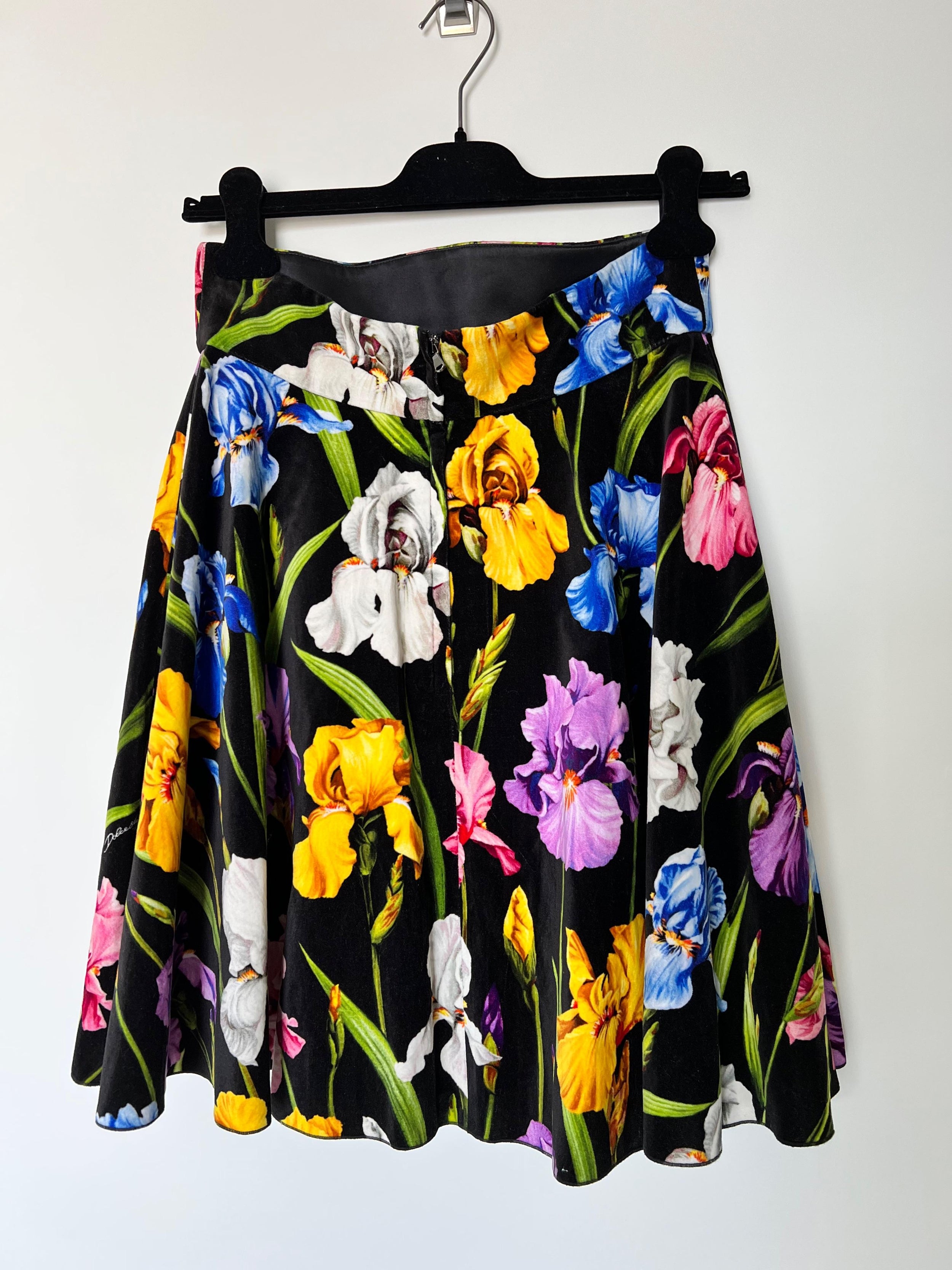 Black tulip printed velvet skirt