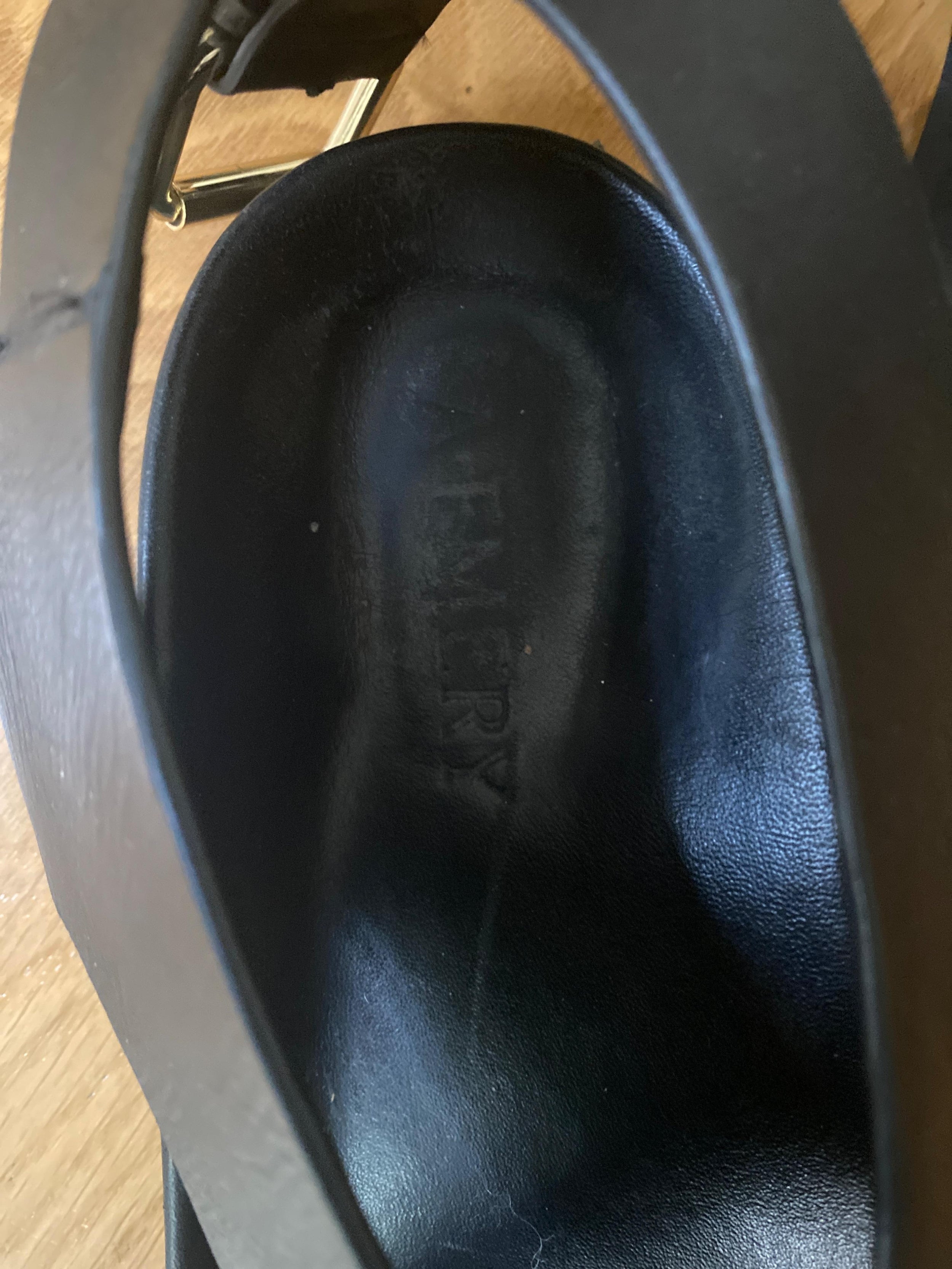 Jalen leather sandals