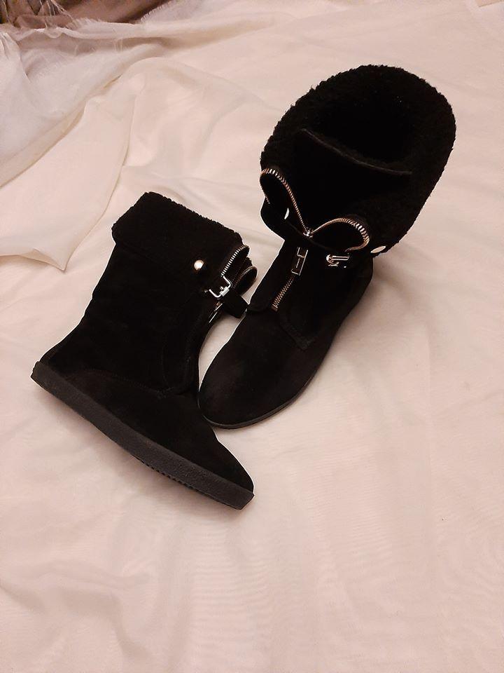 Burberry Black Stanmore Shearling Lined Boots