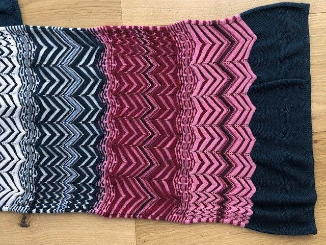 pink & blue zig-zag striped scarf