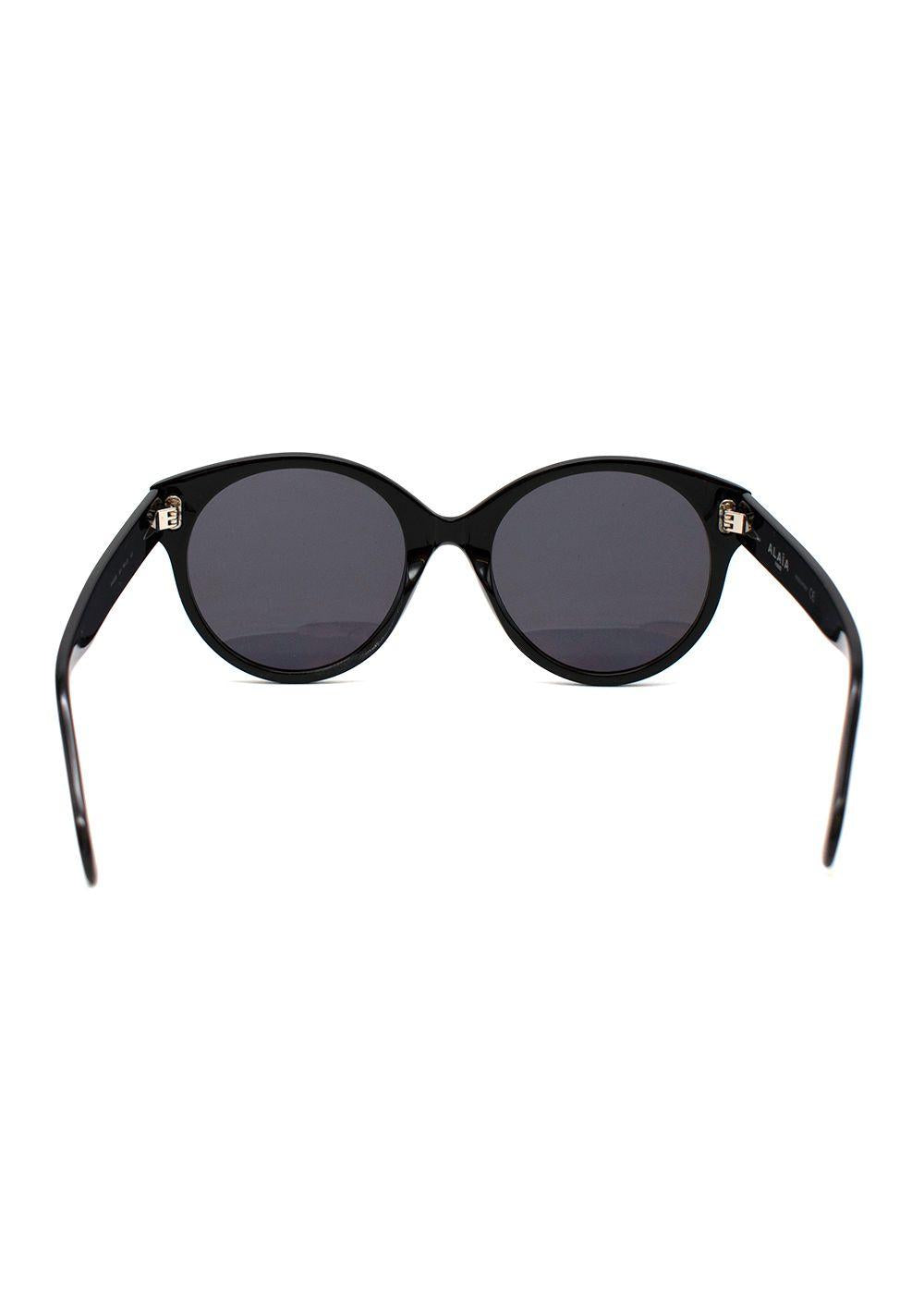 Black Grommet Embellished Round Sunglasses