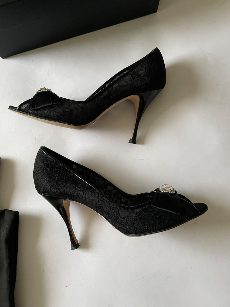 Black Lace Embellished Pumps