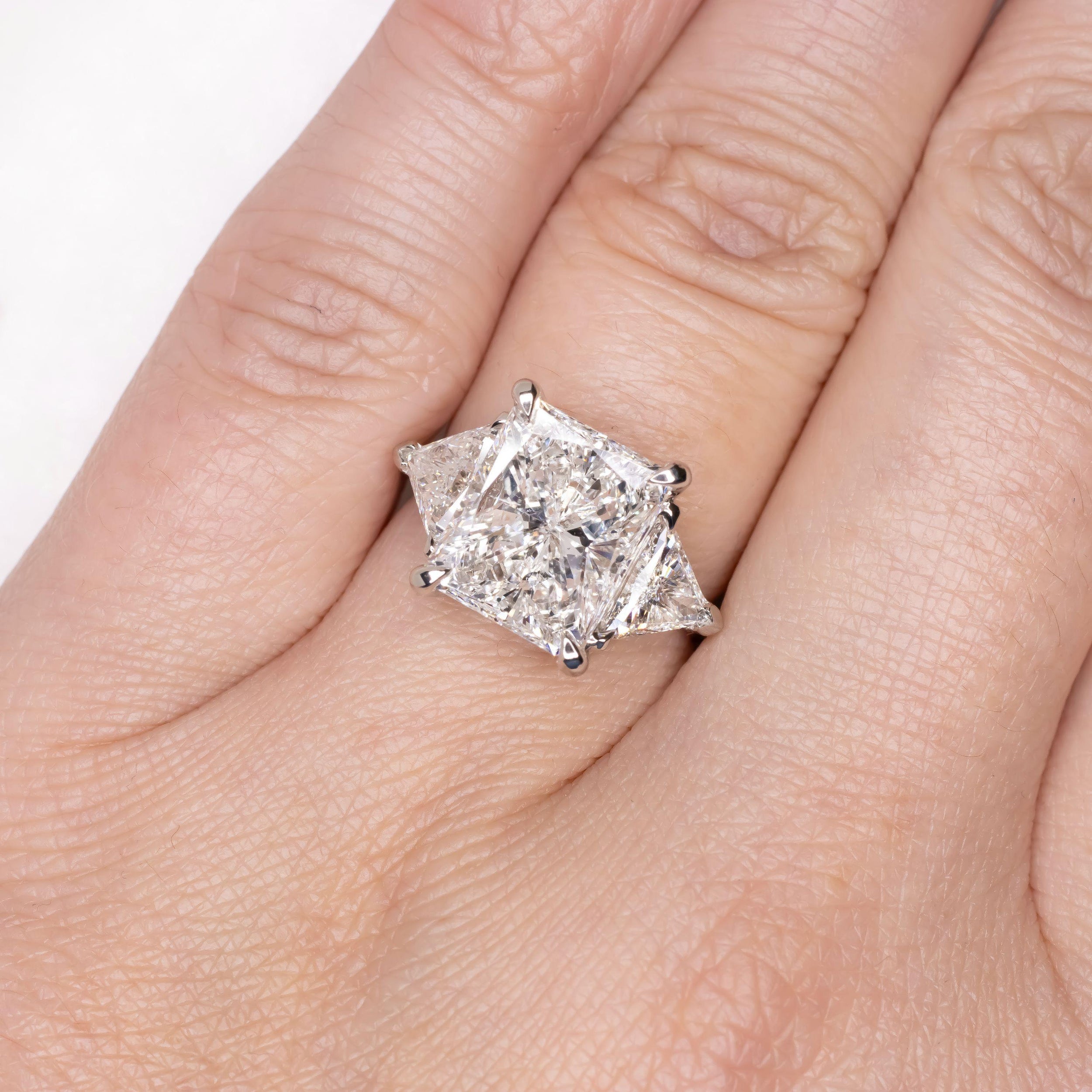 Verde 4ct IGI Lab-grown Radiant Cut G Colour Diamond Ring