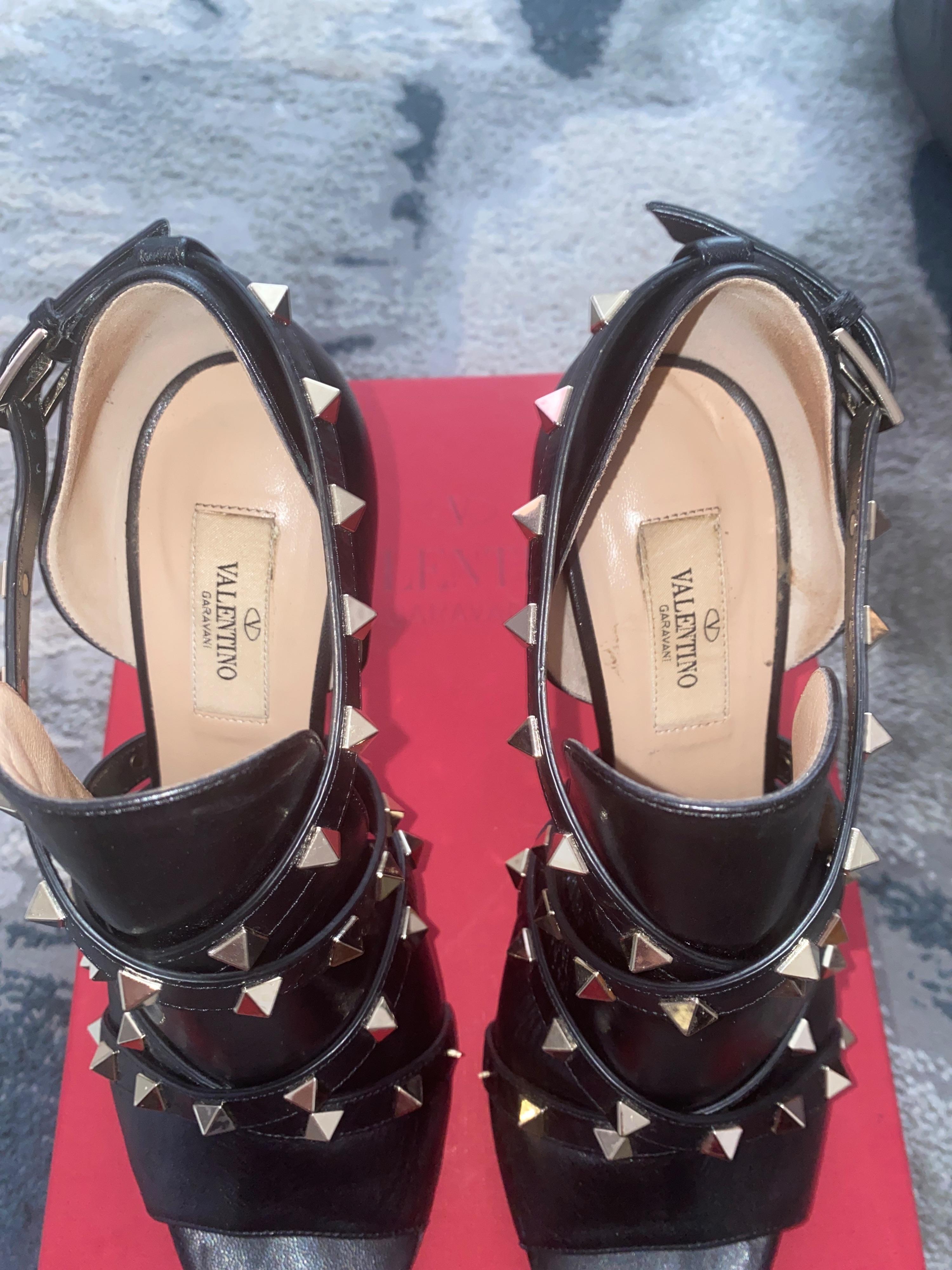 Black Leather Rockstud Booties