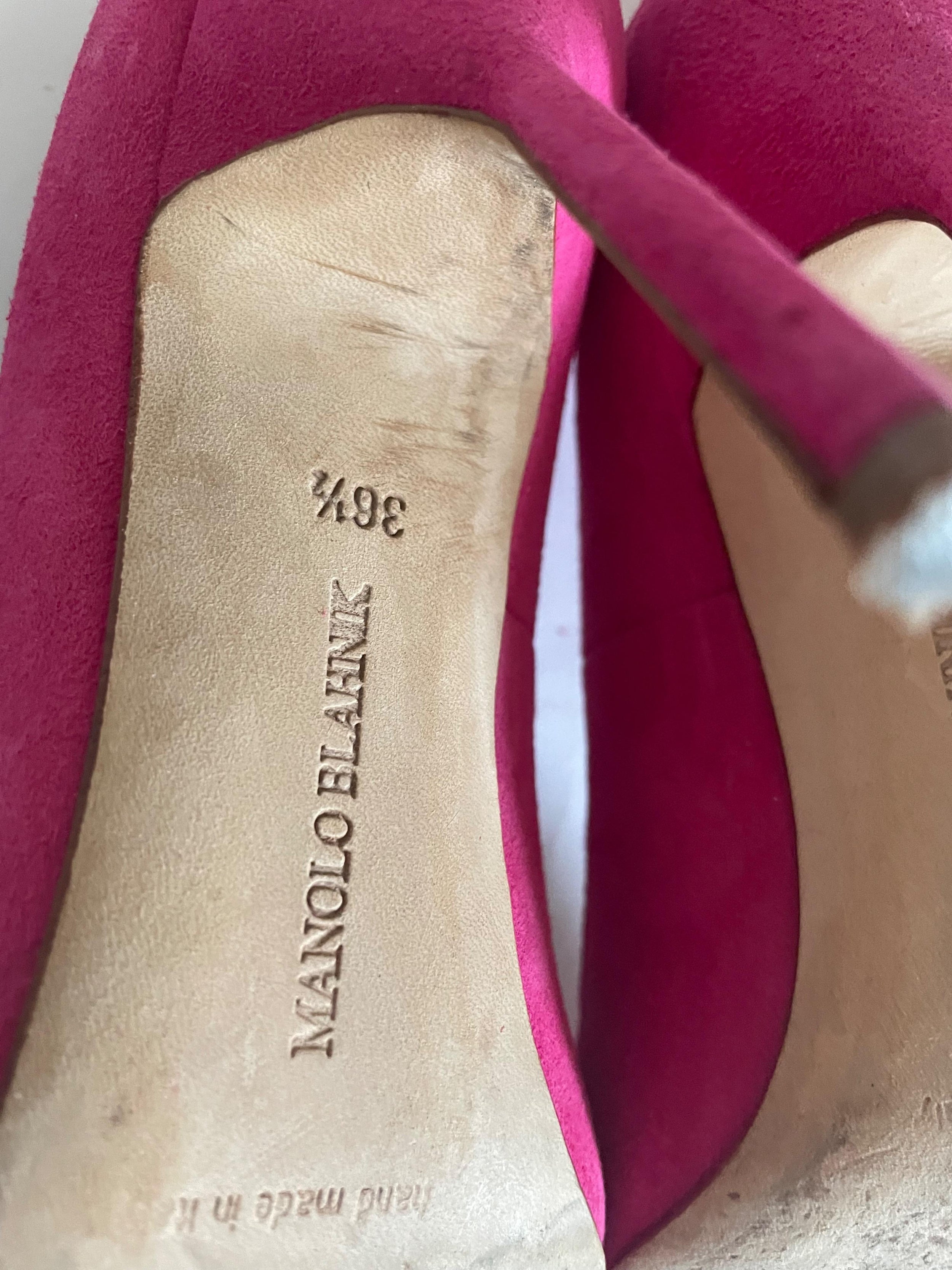 BB 105 dark pink suede pumps