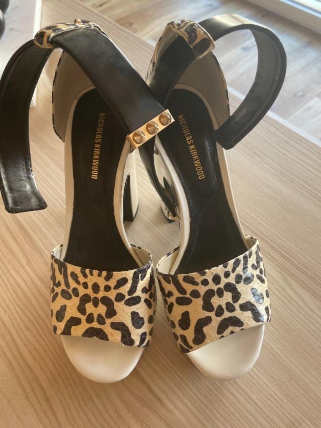 Nicholas Kirkwood Animal-print snakeskin platform sandals