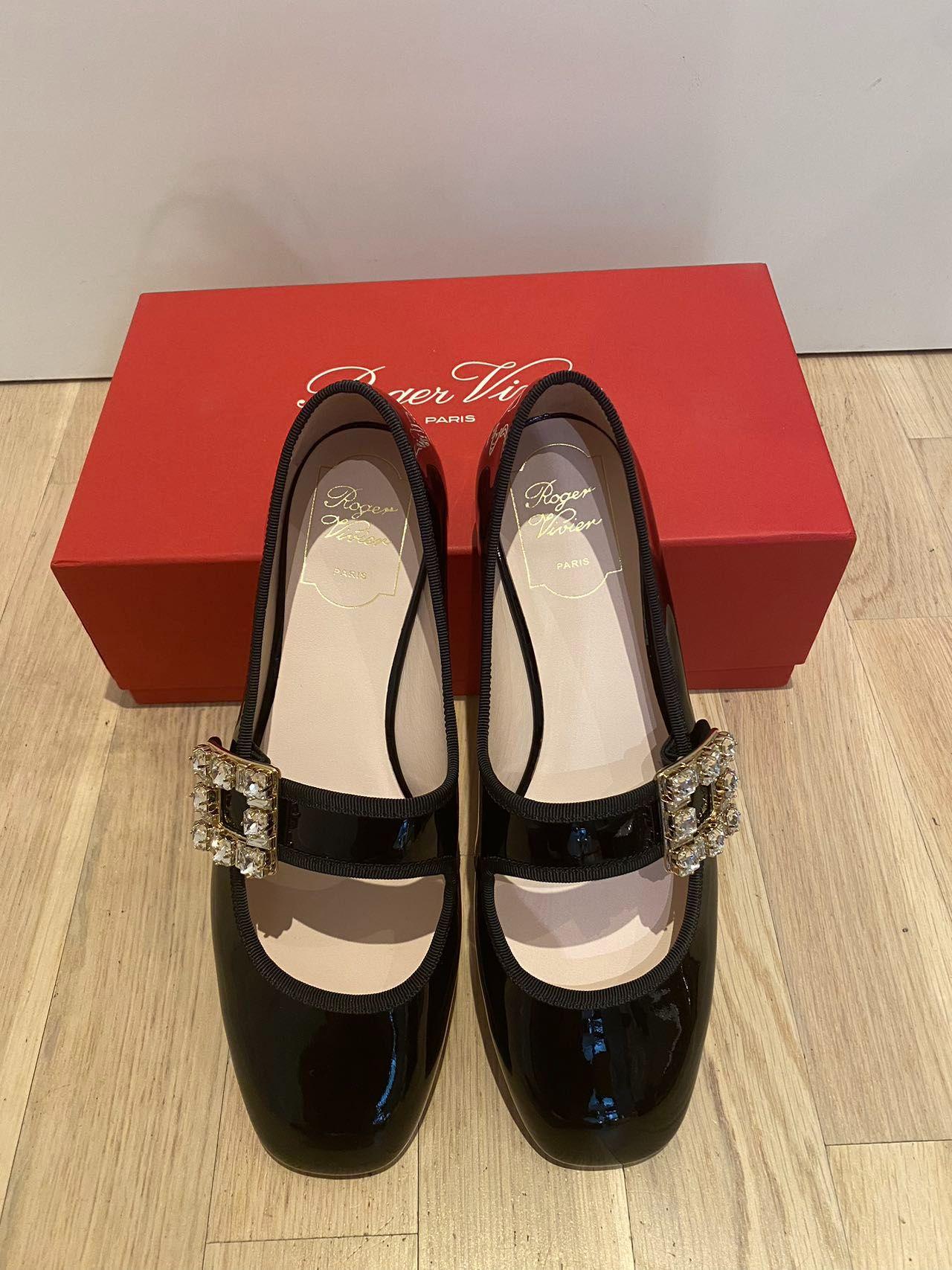 Roger Vivier Tres Vivier Strass Patent Leather Ballerina Flats