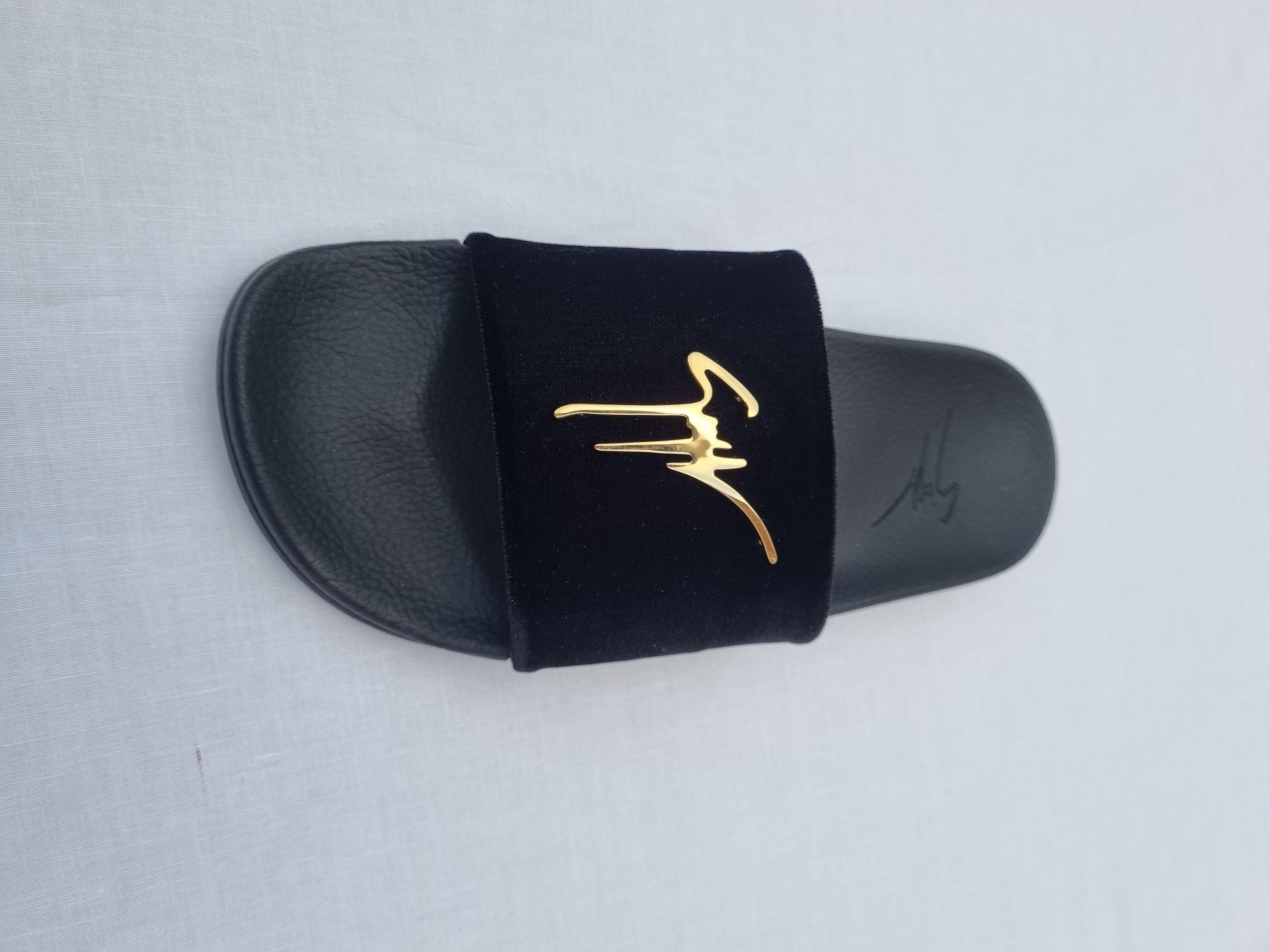 Black & Gold Tone Logo Slides