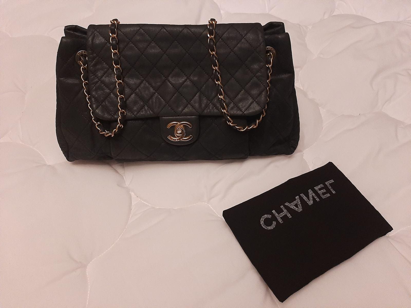 Chanel Dark Green Calfskin Shoulder Bag