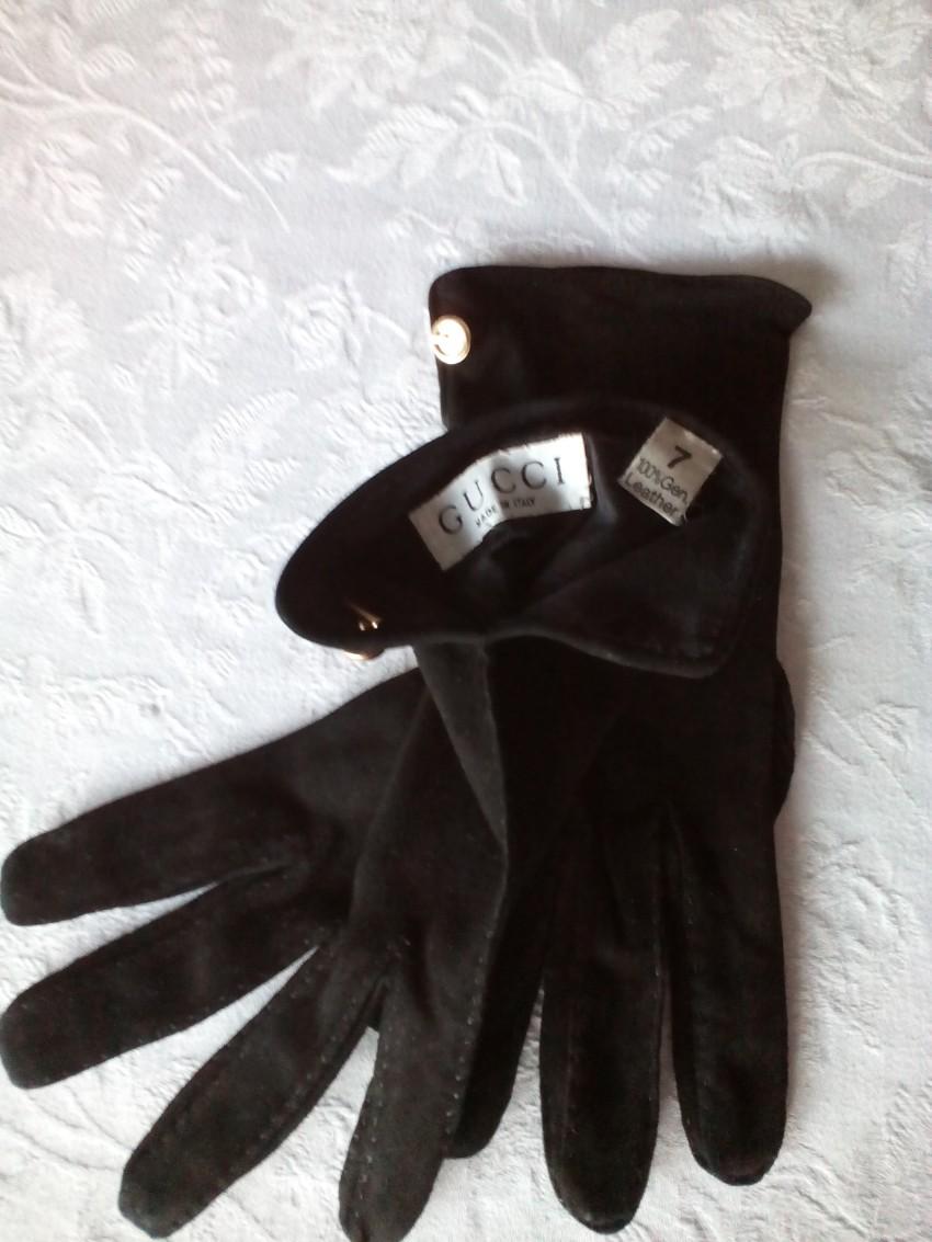 Gucci Black Lambskin Suede Gloves