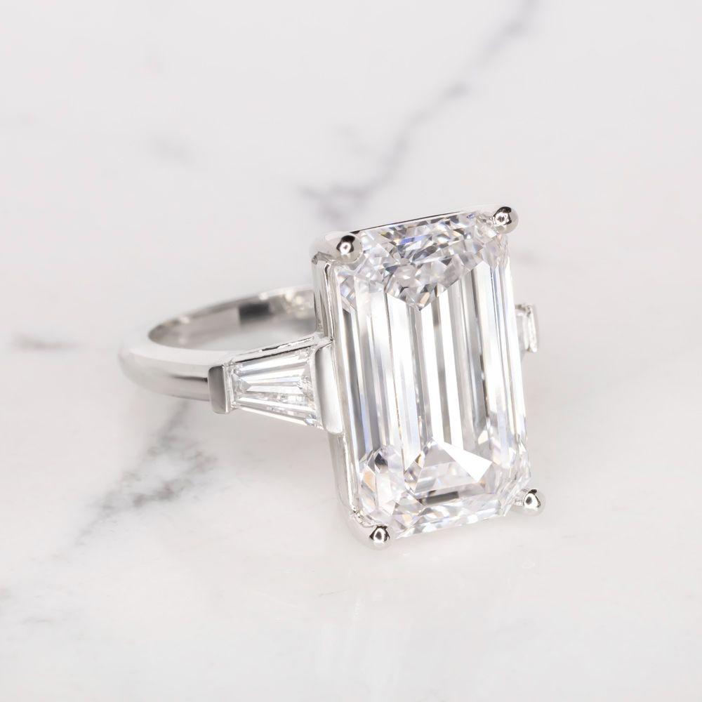Verde 8ct IGI Certified Emerald Cut Lab-grown Diamond Ring
