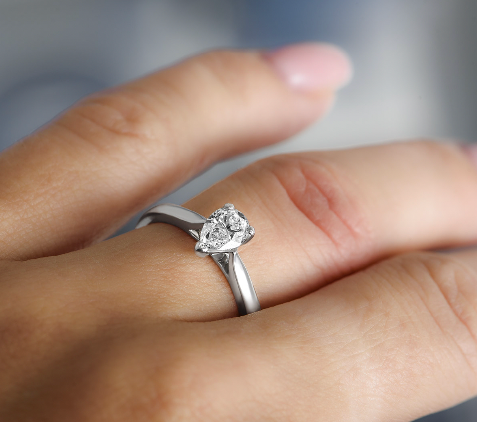 18ct White Gold Pear Cut Diamond Engagement Ring