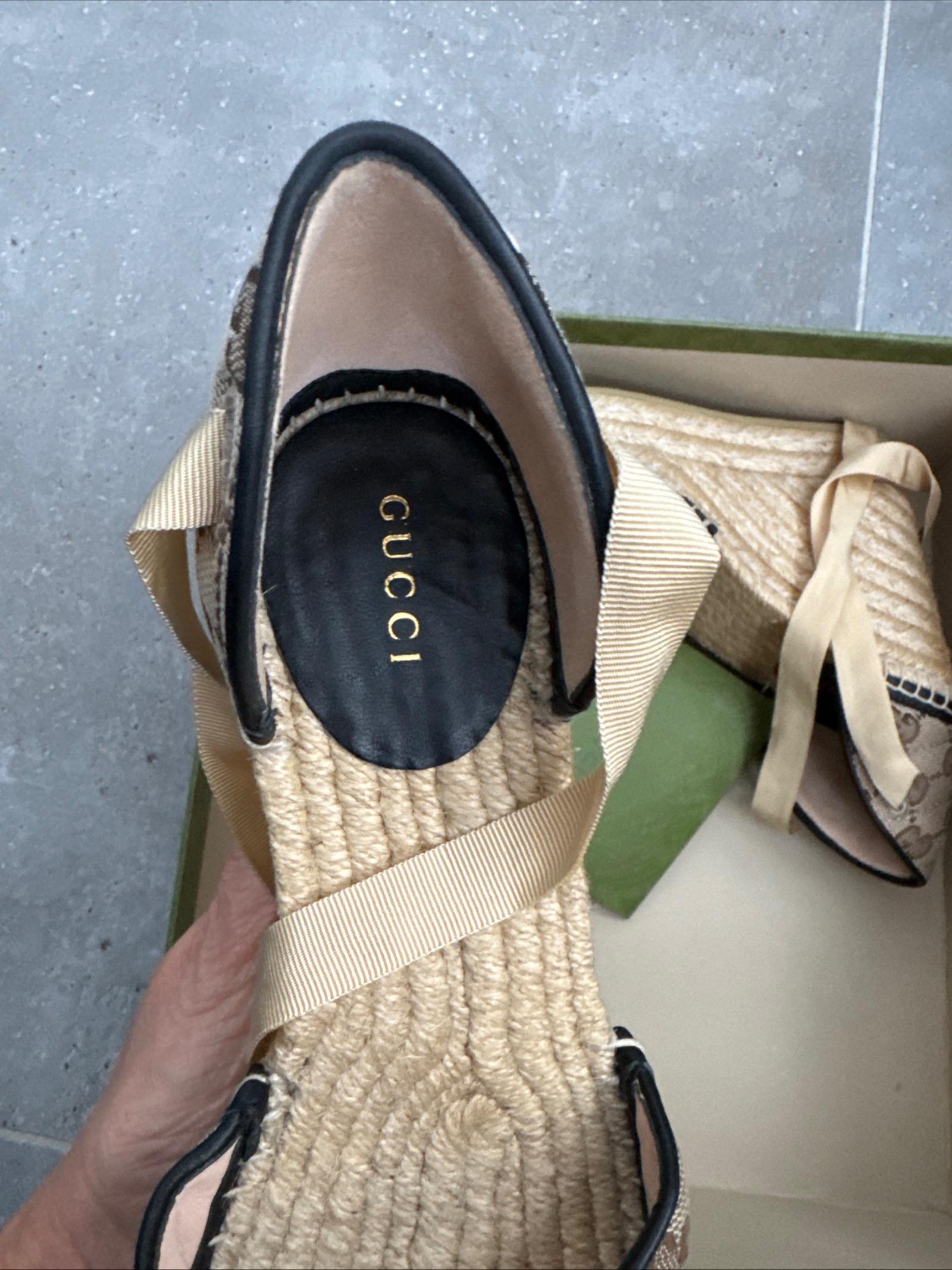 Gucci Beige GG Wedges