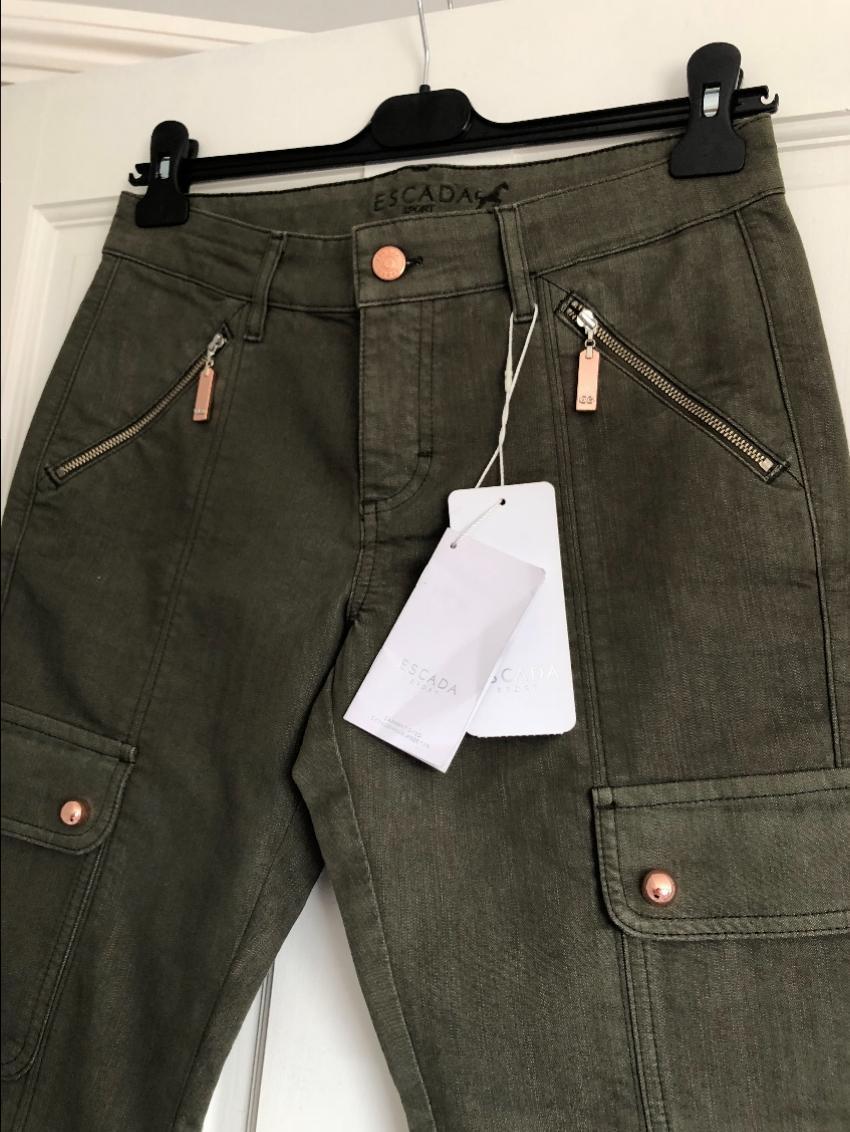 Escada Cropped Khaki Jeans