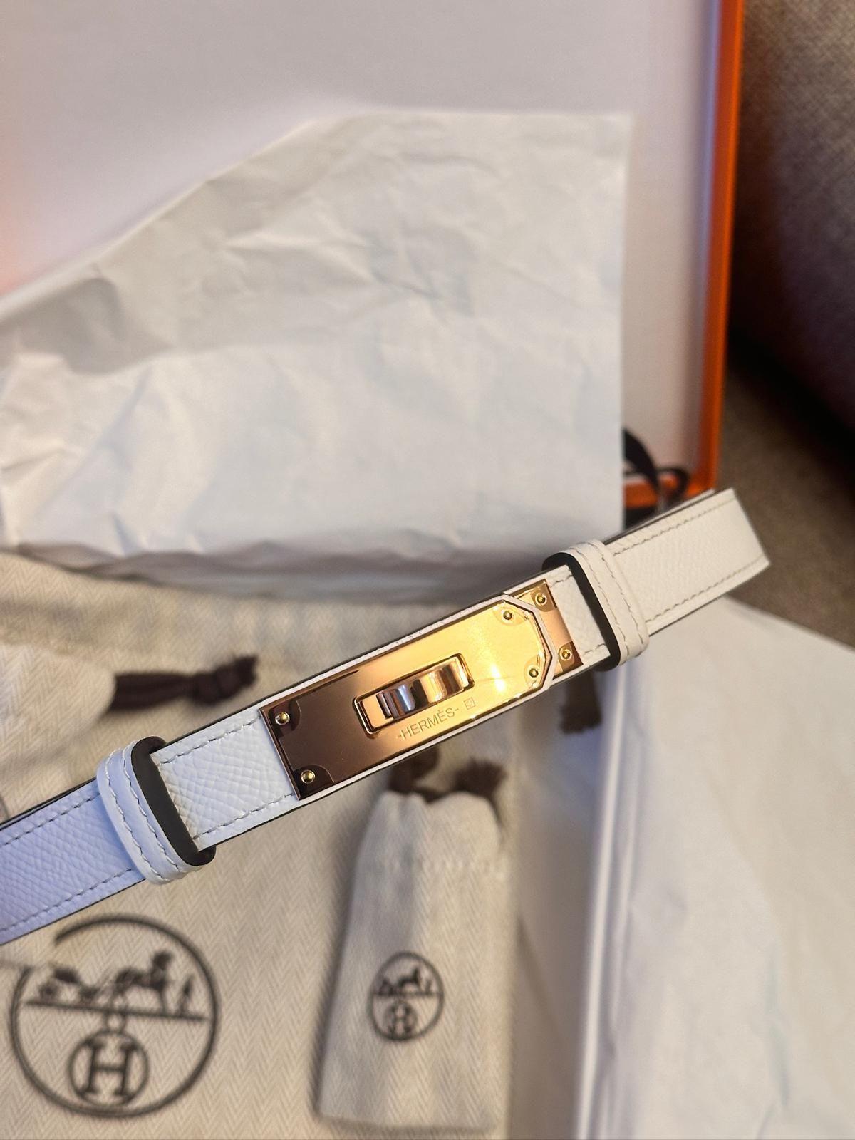 Hermes Kelly 18 Belt in White/ Gold Epsom Leather with Gold Hardware