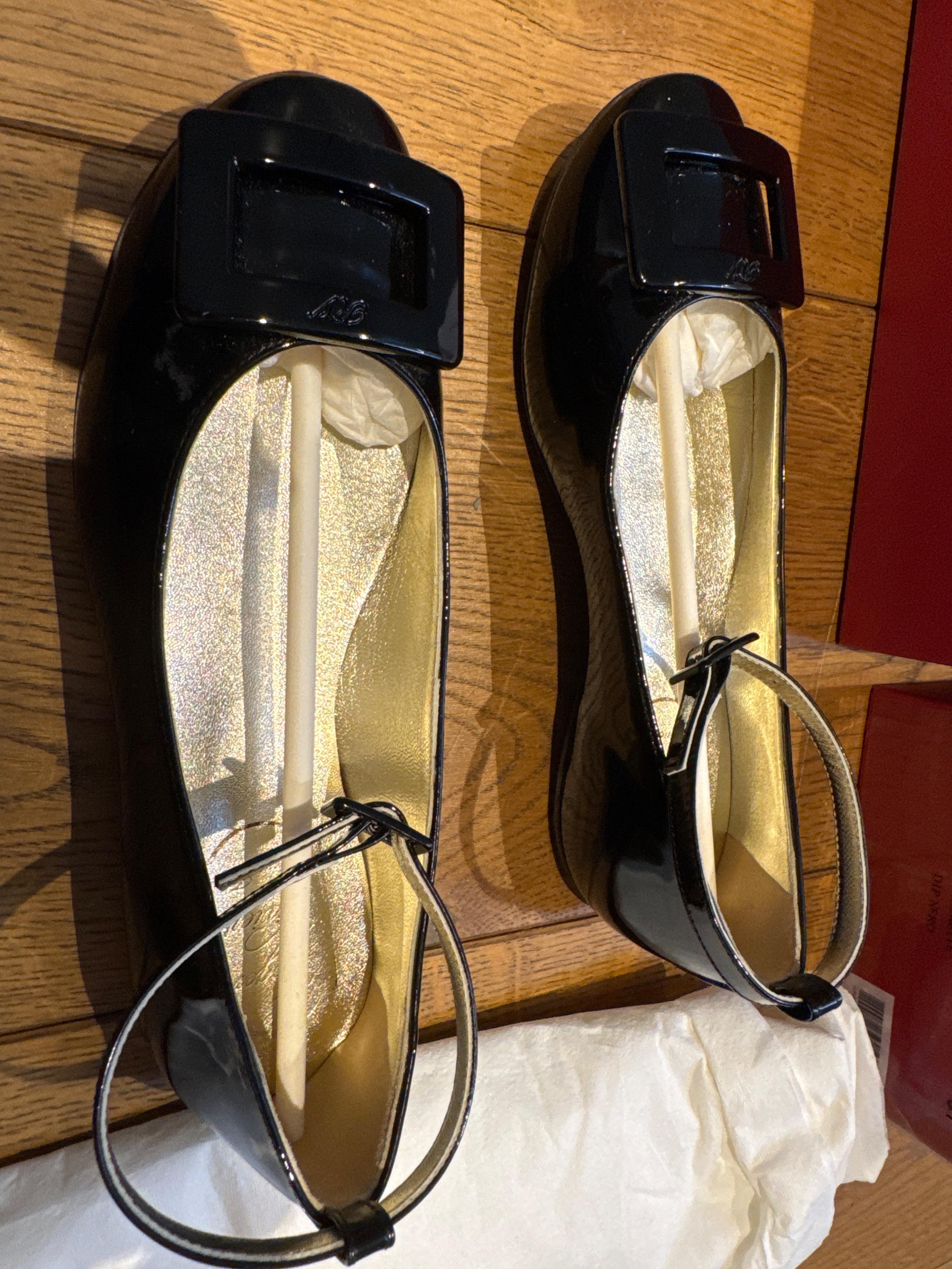 Roger Vivier BlackPatent Buckle Detail Shoes - Girl's