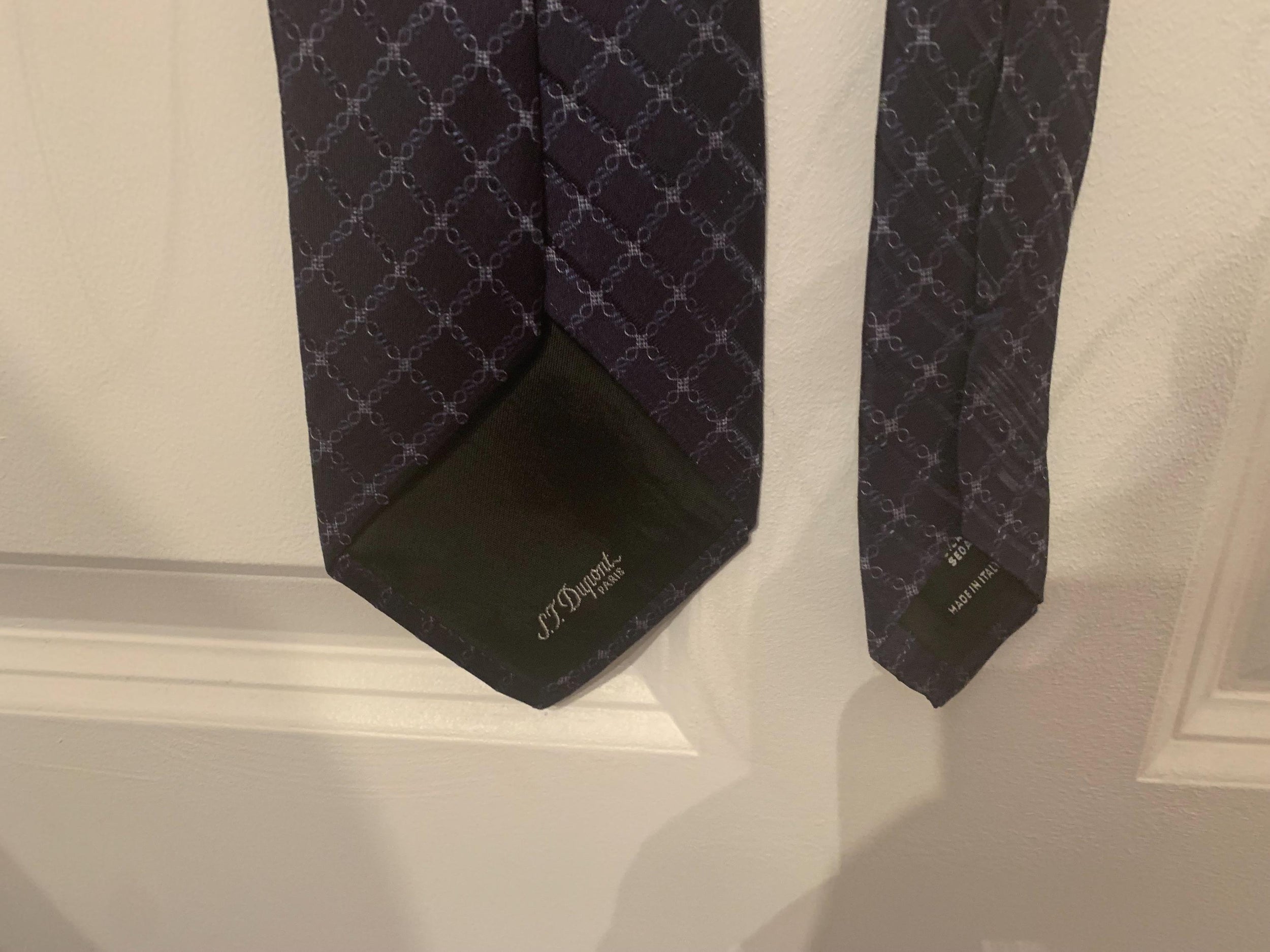 Navy Diamond Pattern Silk Tie