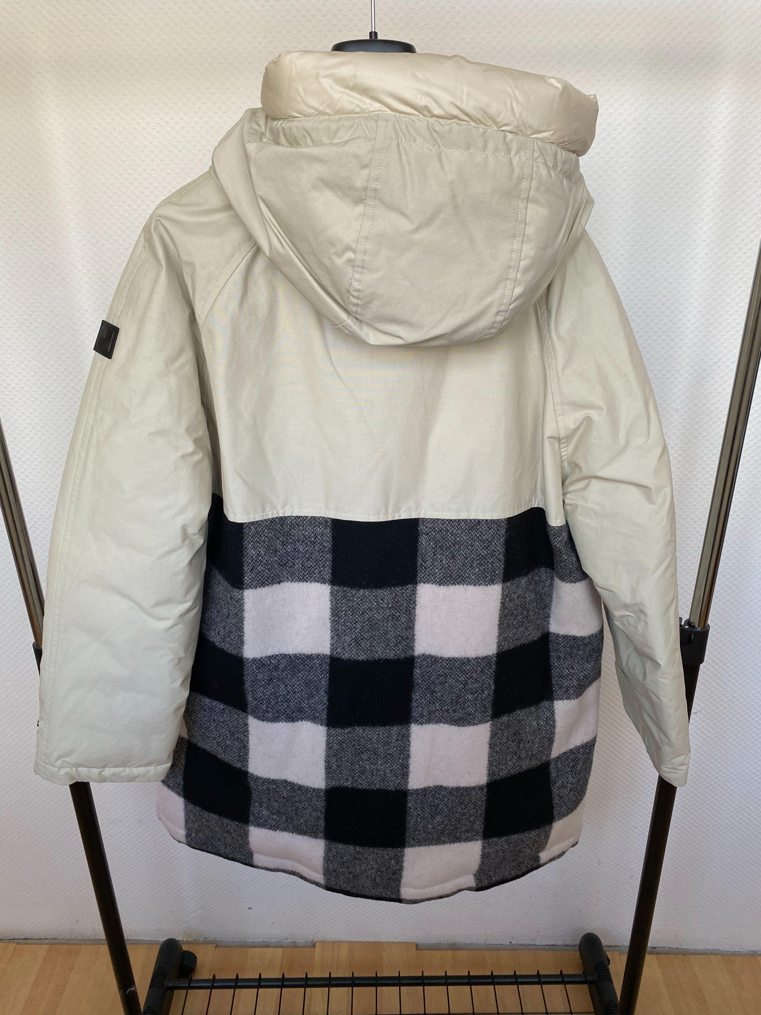 Buffalo Check Tundra Down Jacket