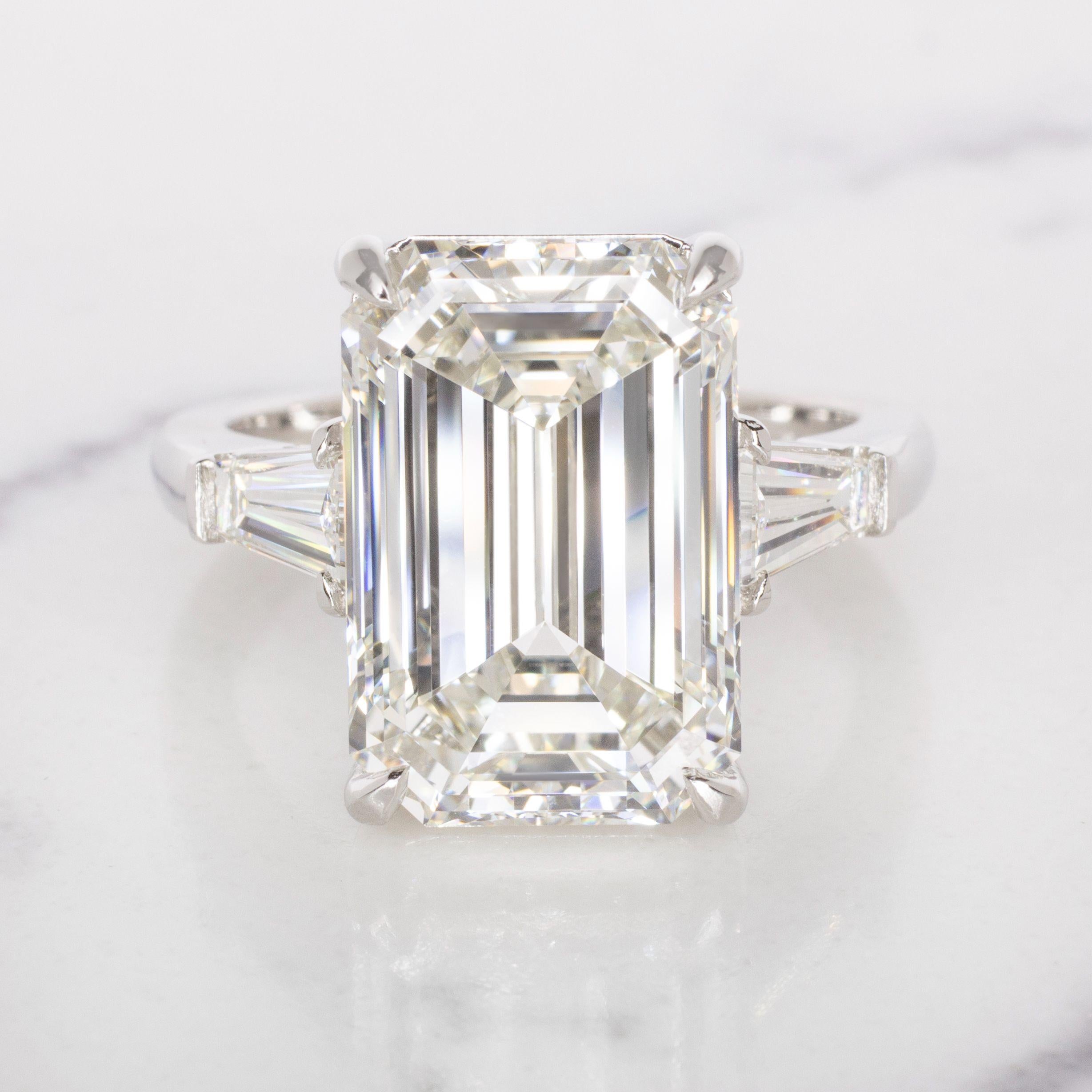 Verde 8ct IGI Certified Lab-grown Oval Cut VS2 Diamond Ring