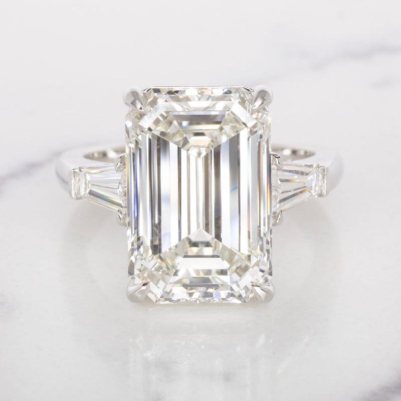 Verde 8ct IGI Certified Lab-grown Oval Cut VS2 Diamond Ring