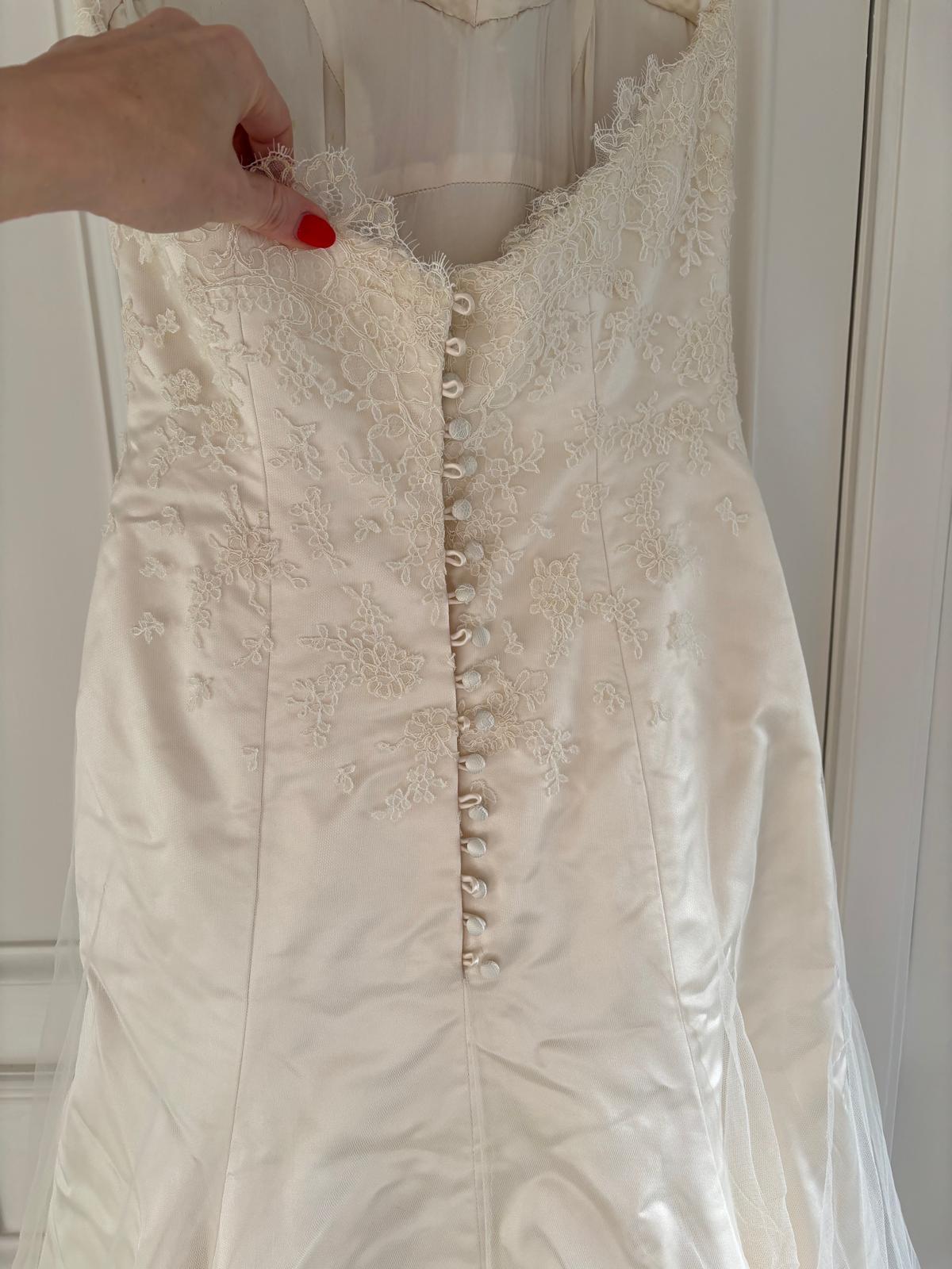Phillipa Lepley Custom Made Wedding Dress