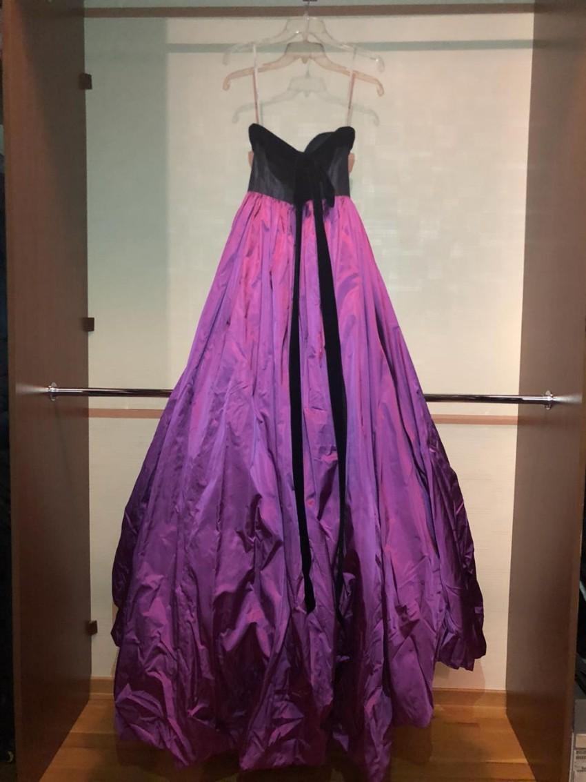 Oscar de la Renta gown dress
