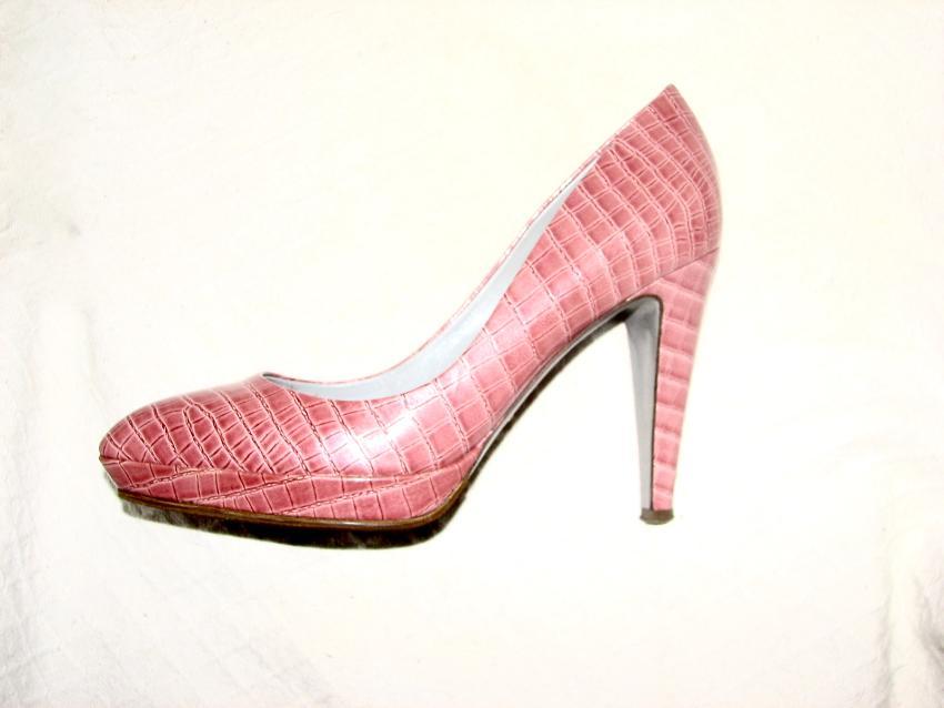Sergio Rossi heather coloured crocodile print pumps