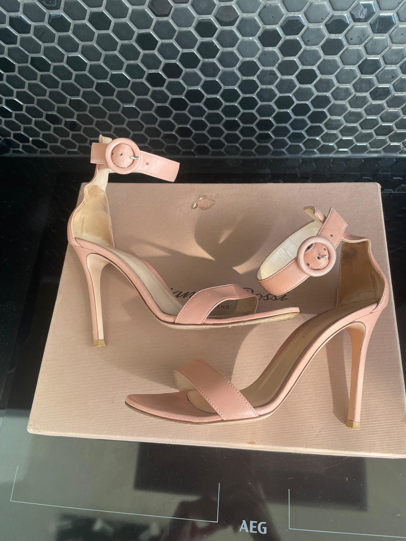 Gianvito Rossi Nude Leather Portofino Sandals