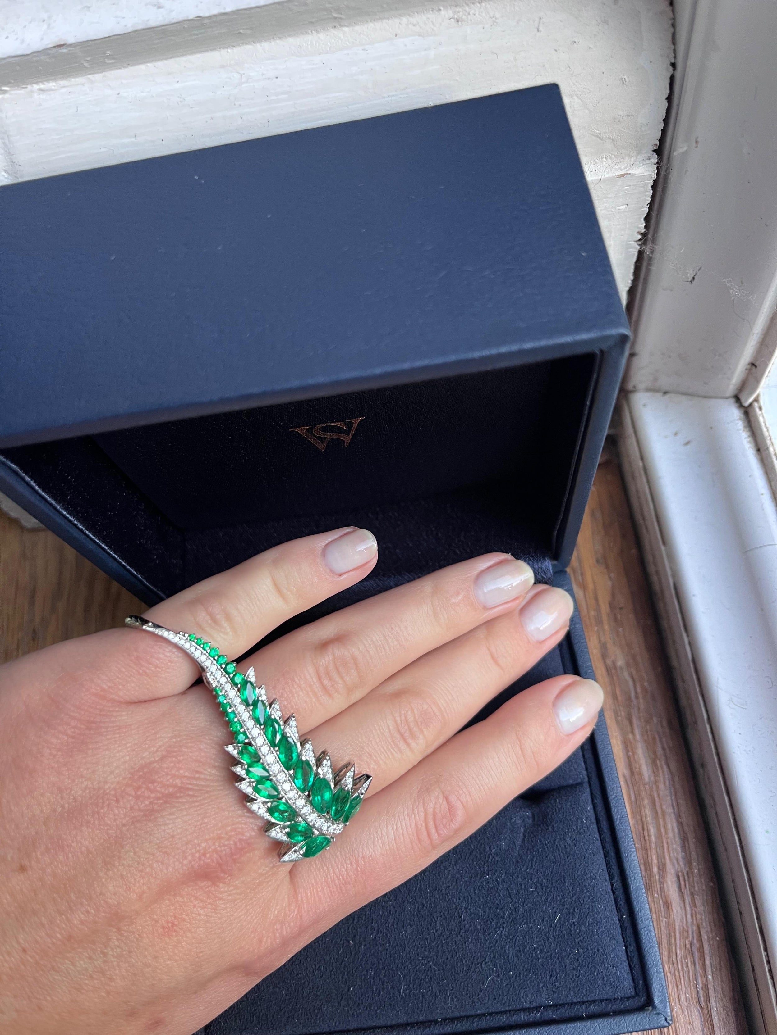 Stephen Webster Emerald Plumage Side Sweep Ring