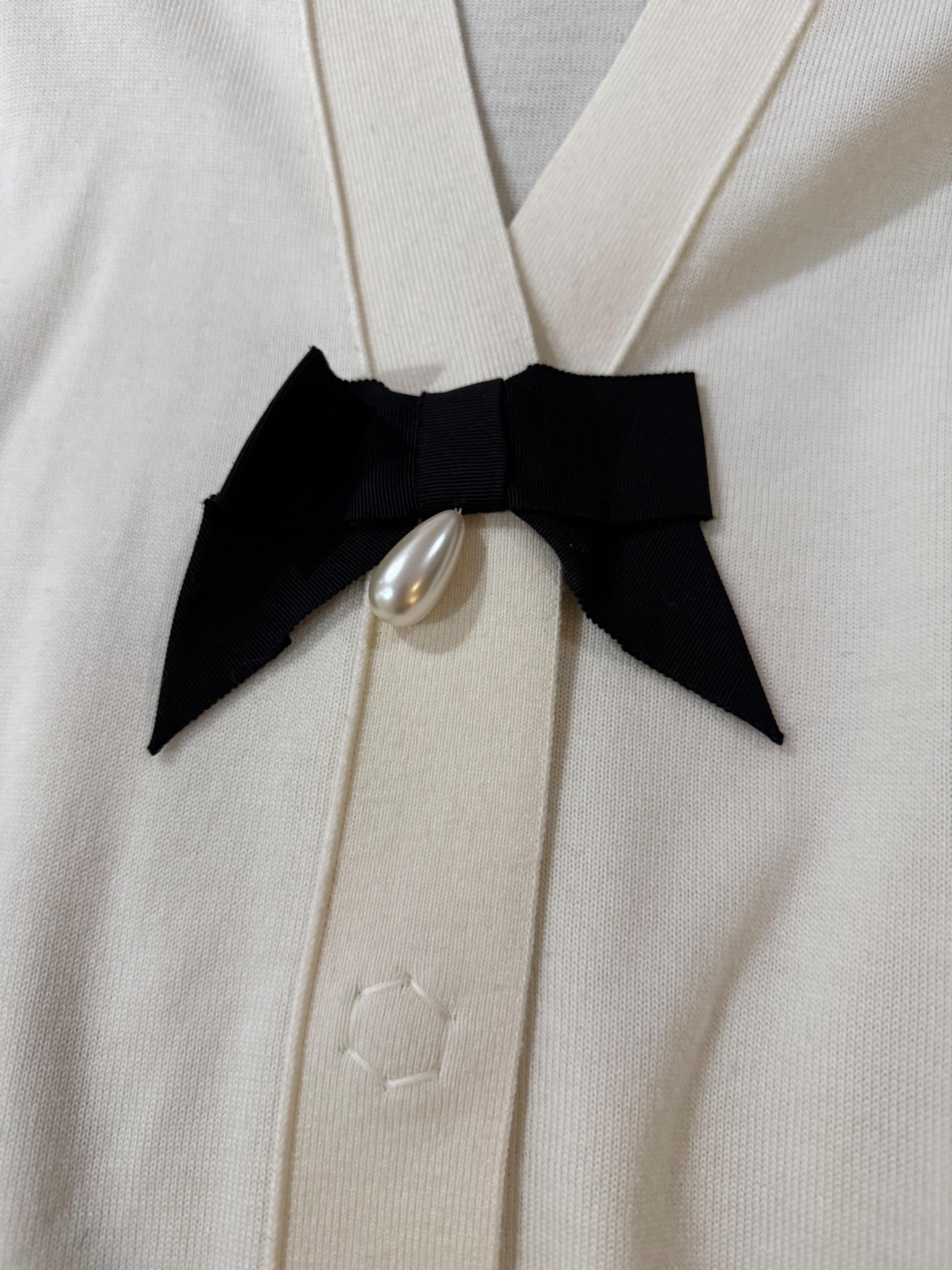 Burberry White  Bow and Pearl Detail Cardigan