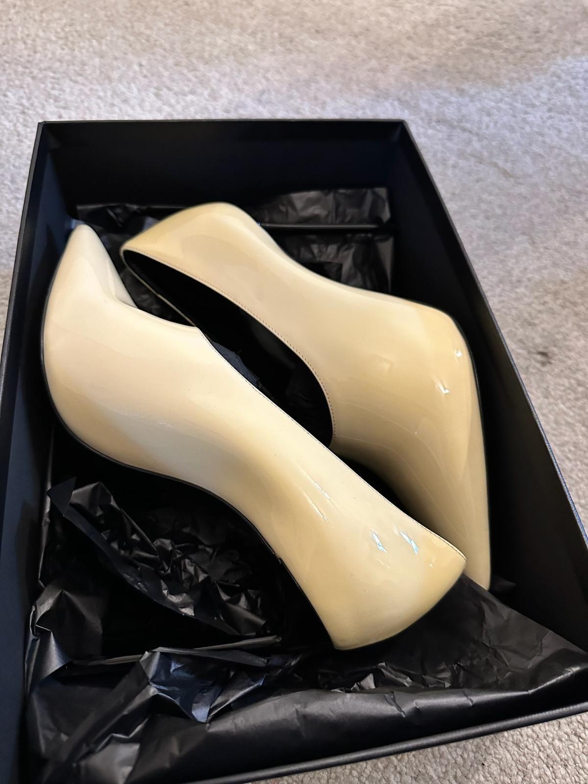 Saint Laurent Patent Leather Teddy High Vamp Pumps