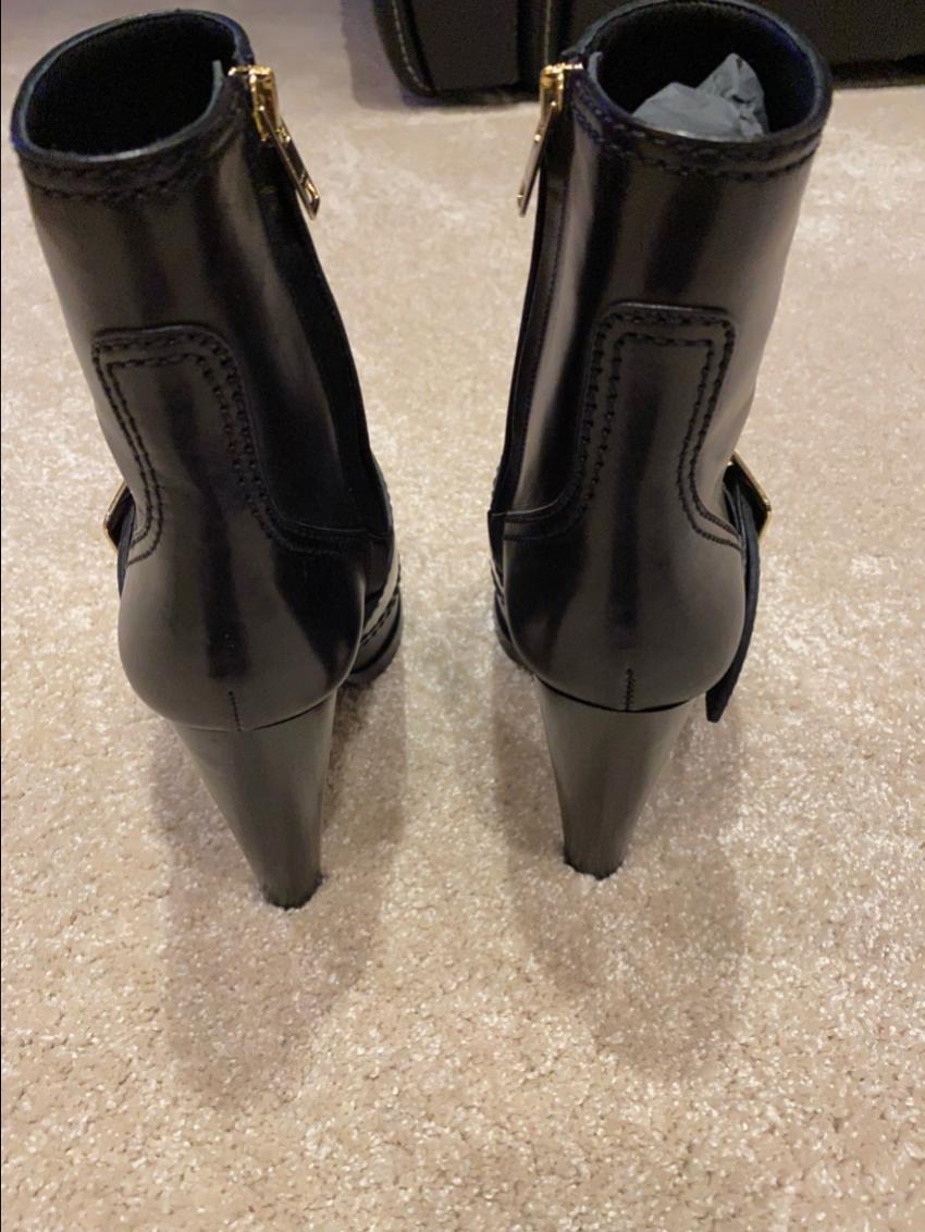 Burberry Portesham Buckle 110mm Pumps