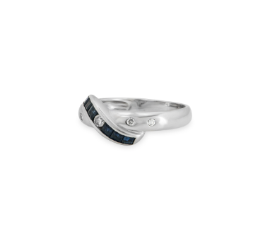 18ct white gold, diamond and sapphire dress ring 51.5EU