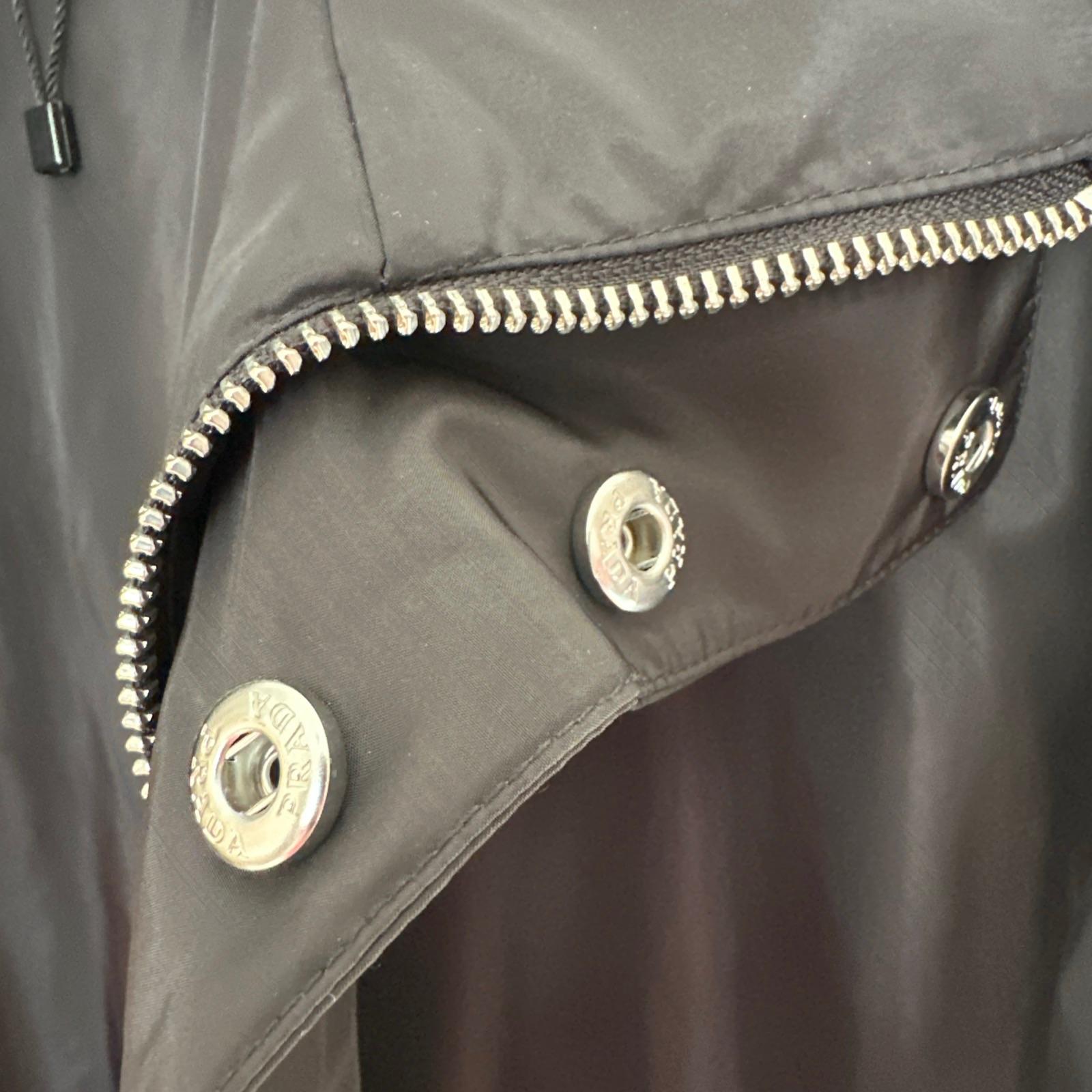 Black Zip Front Drawstring Wind Jacket