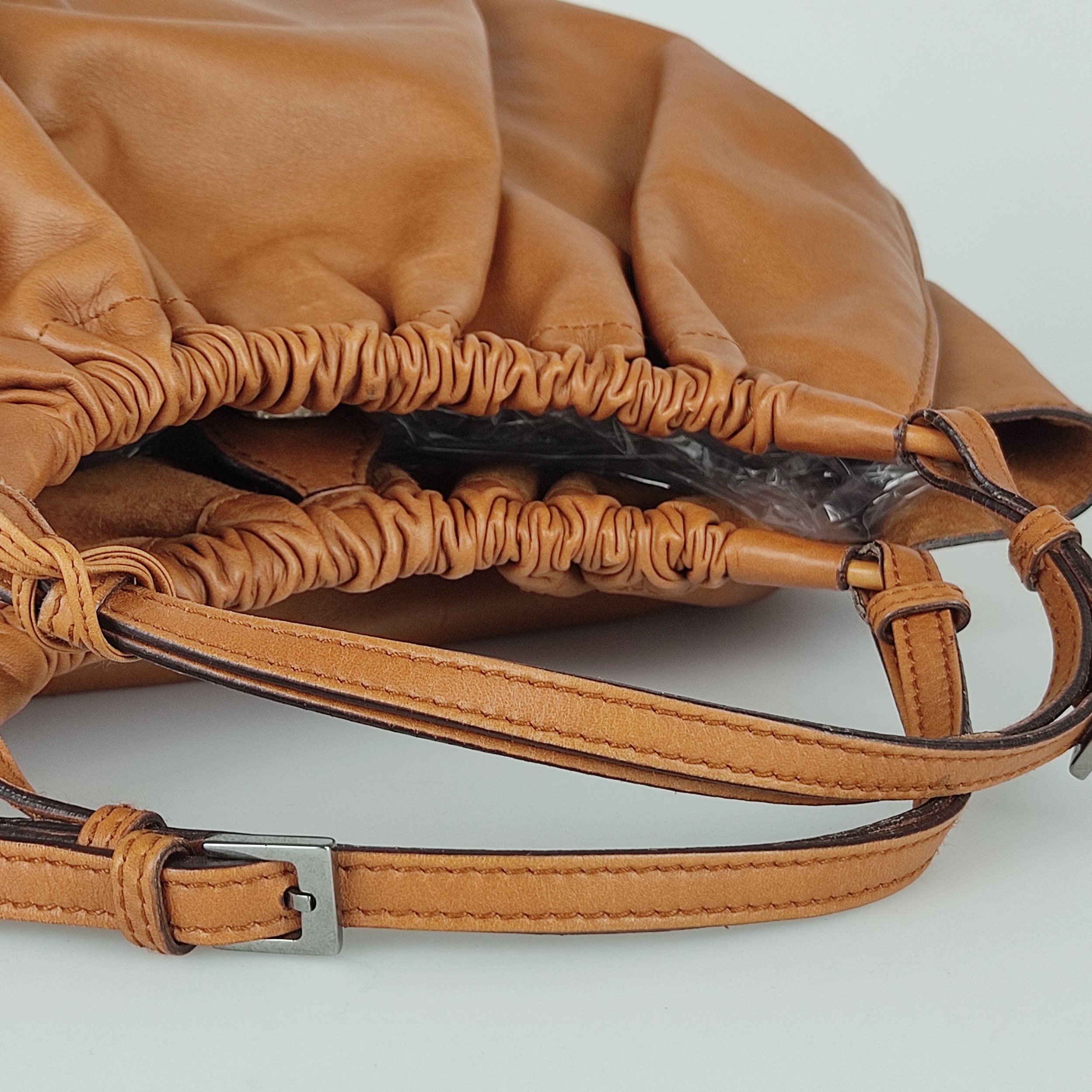 Vintage tan leather bag