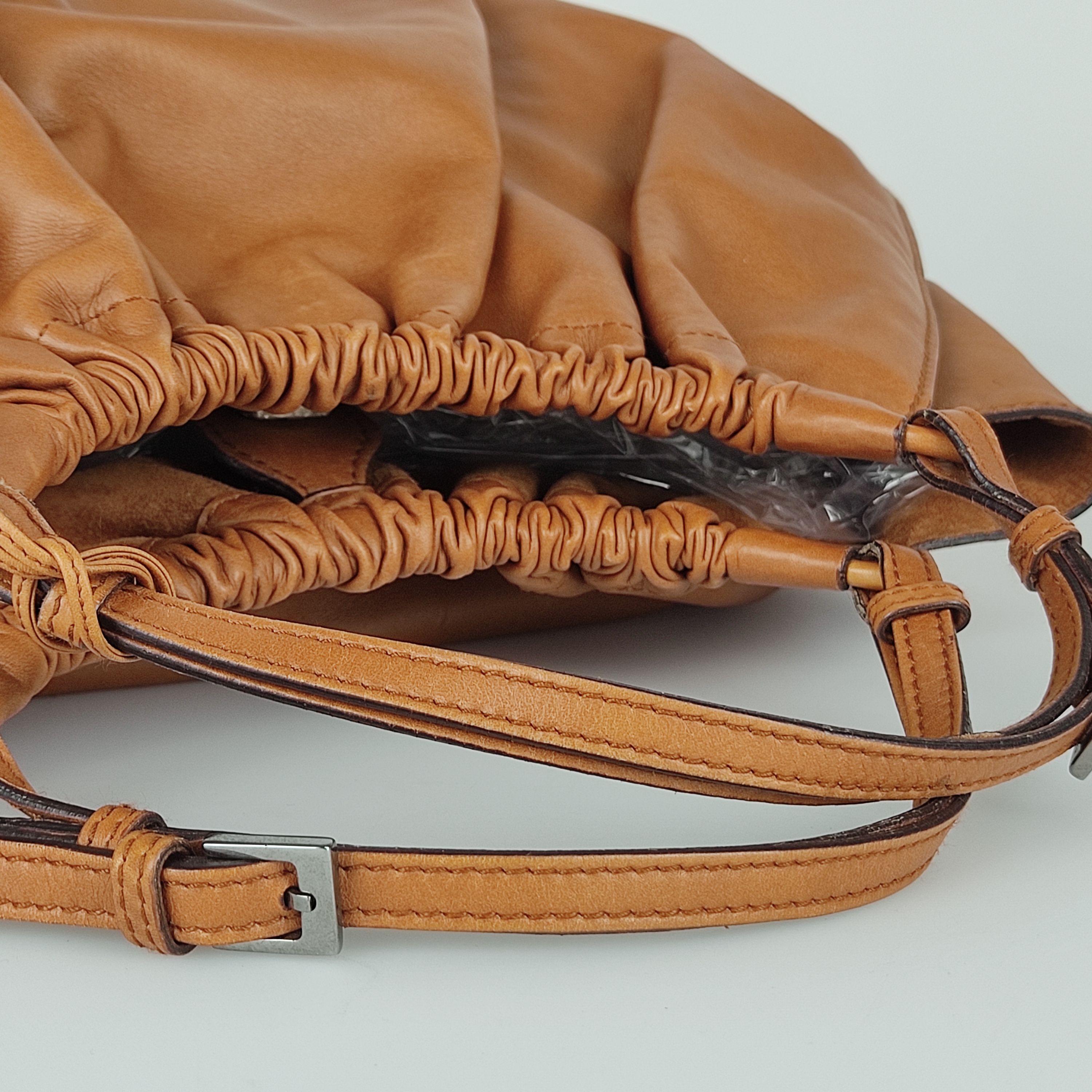 Vintage tan leather bag