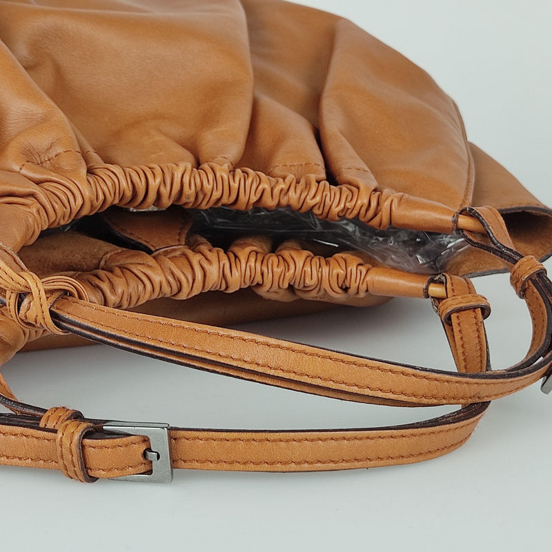 Vintage tan leather bag