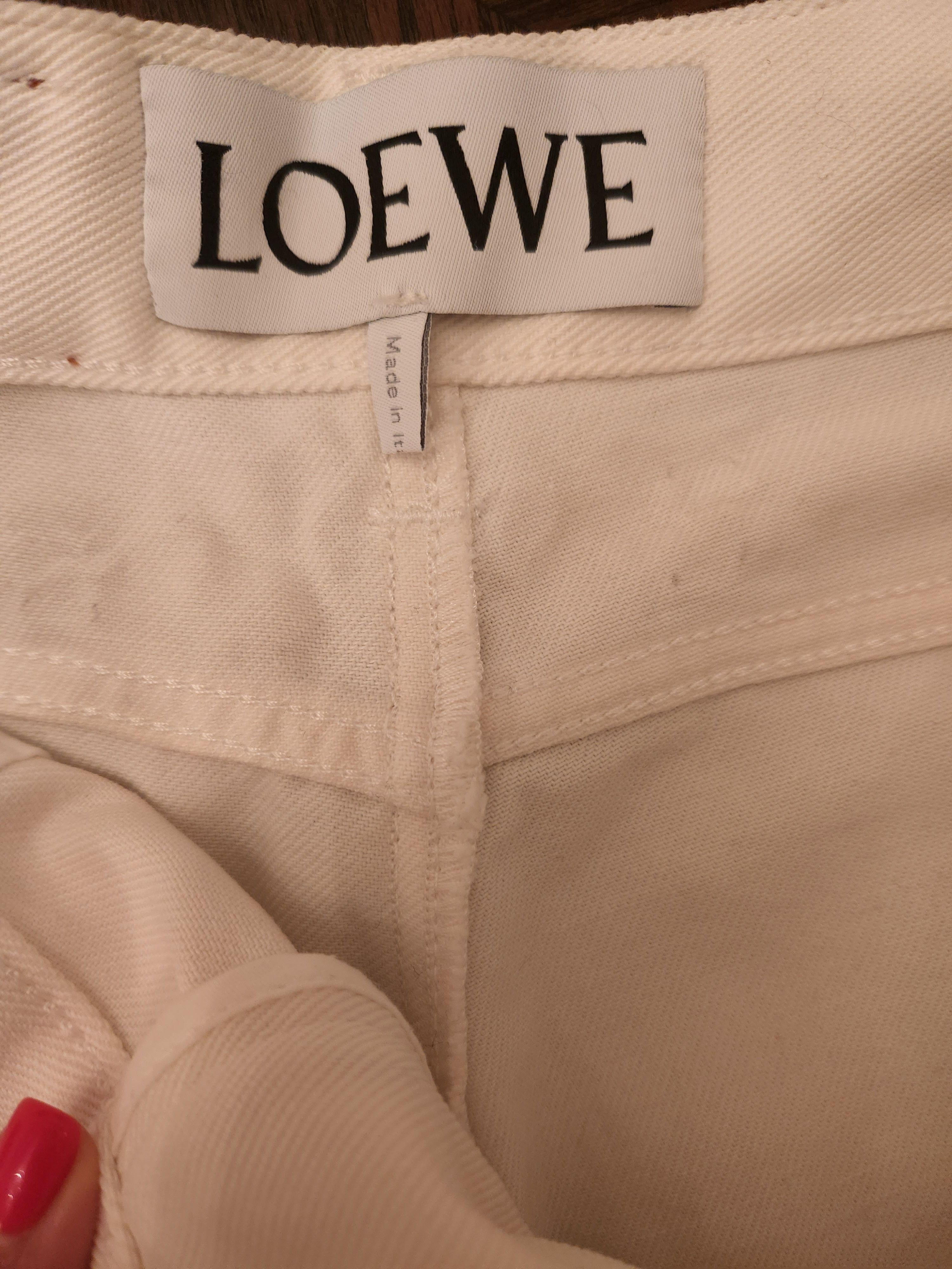 white Asymmetric-Hem Jean