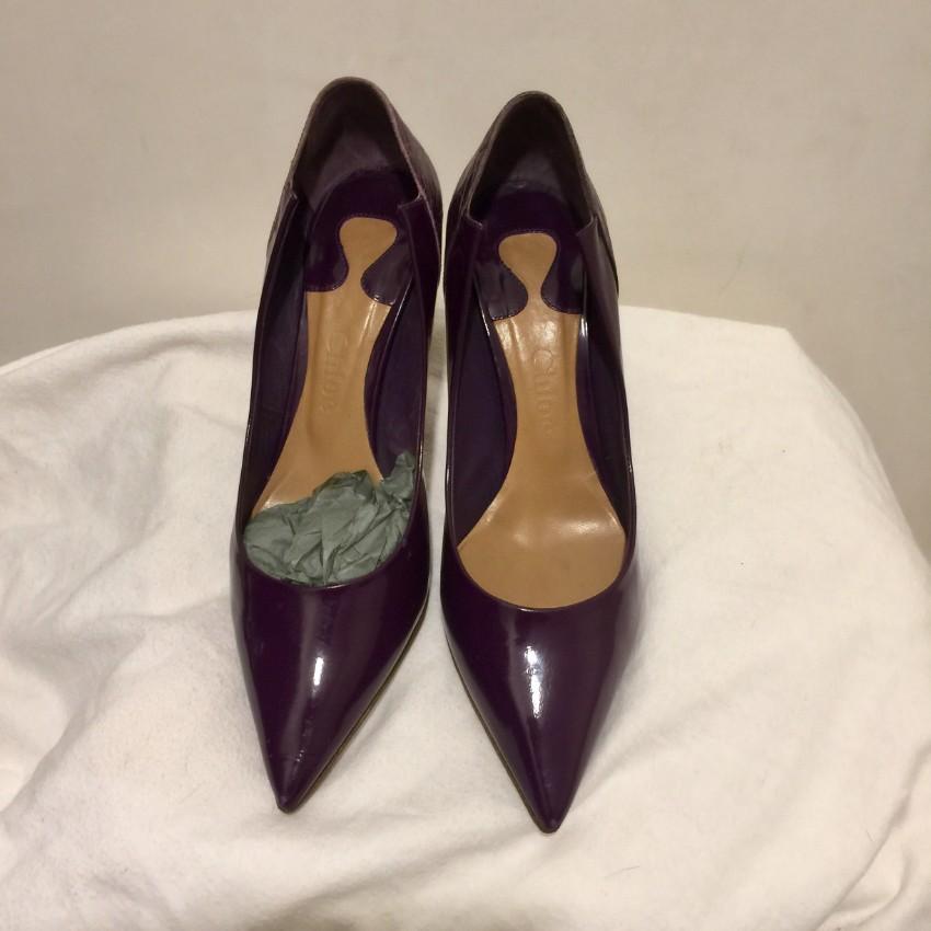Chloe Croc Embossed Patent Leather Pumps