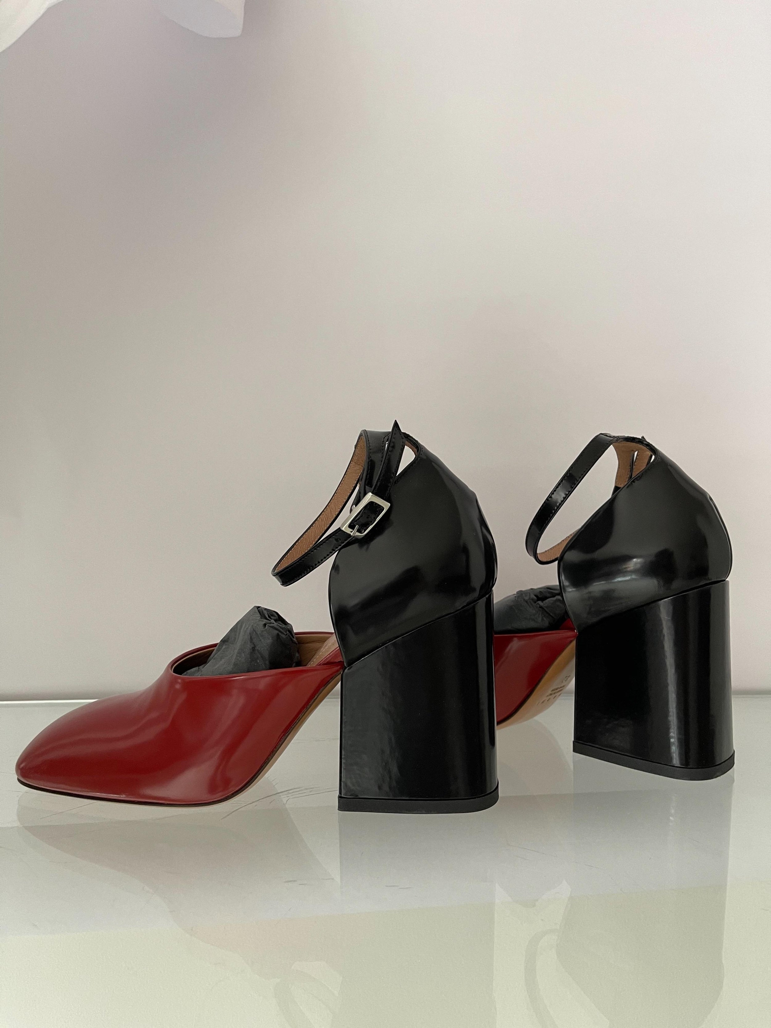 Two-Tone Chunky Leather Sandals