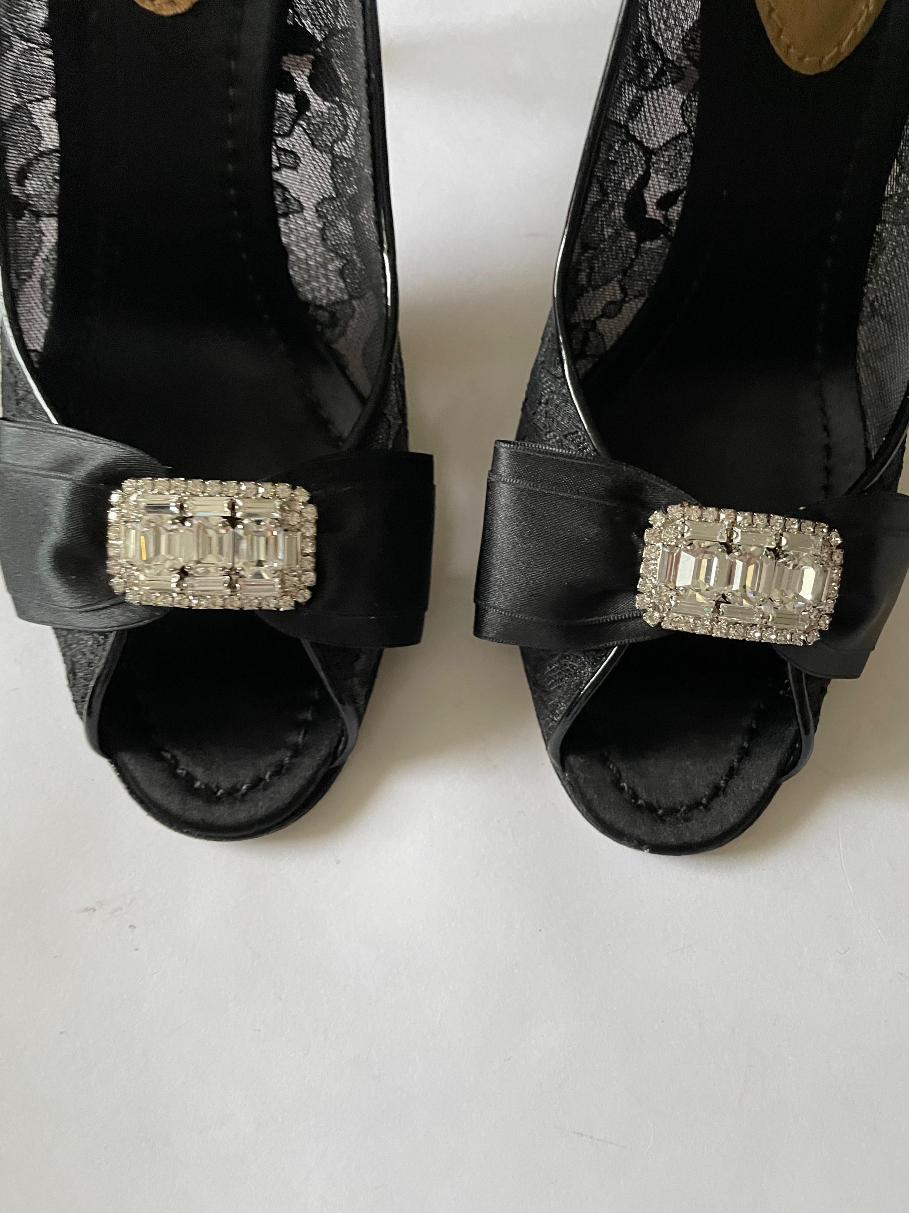 Black Lace Embellished Pumps