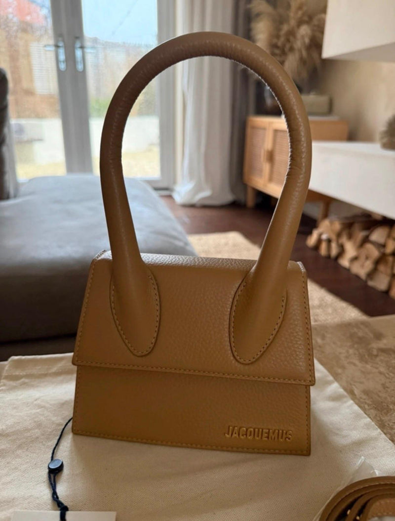 Jacquemus Medium Tan Leather Chiquito