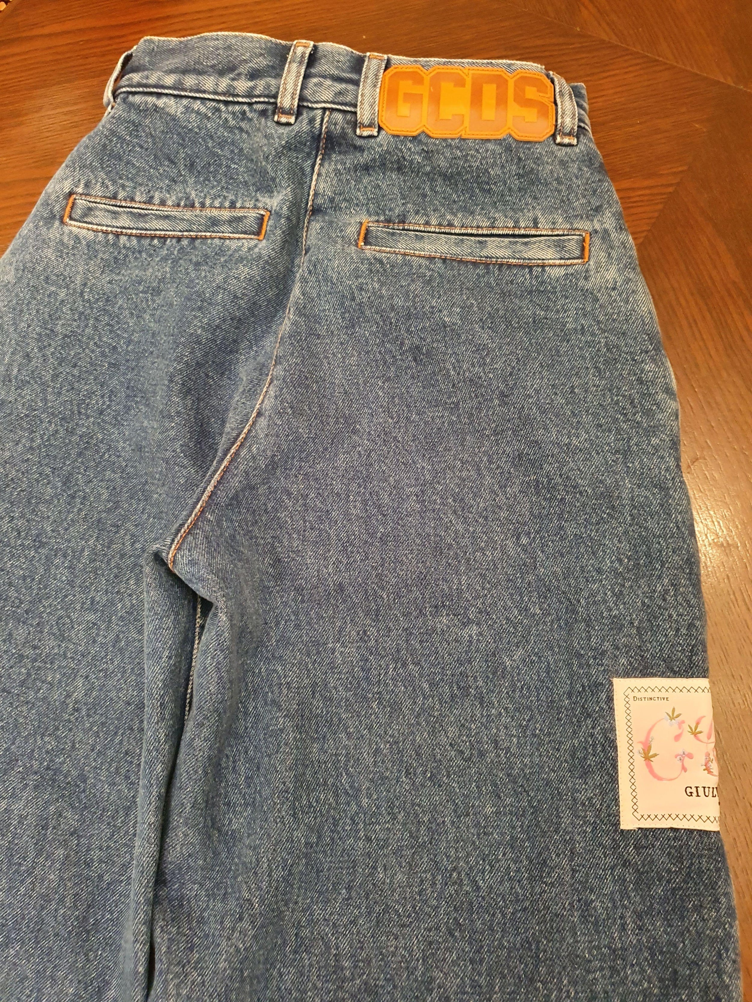 Mid-wash denim wide leg jeans