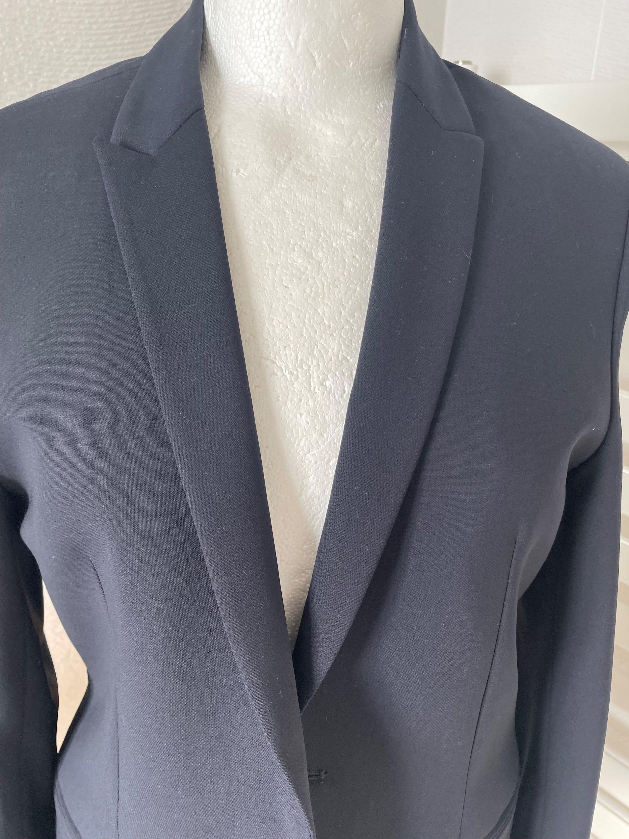 Navy Blue Single Breasted Blazer