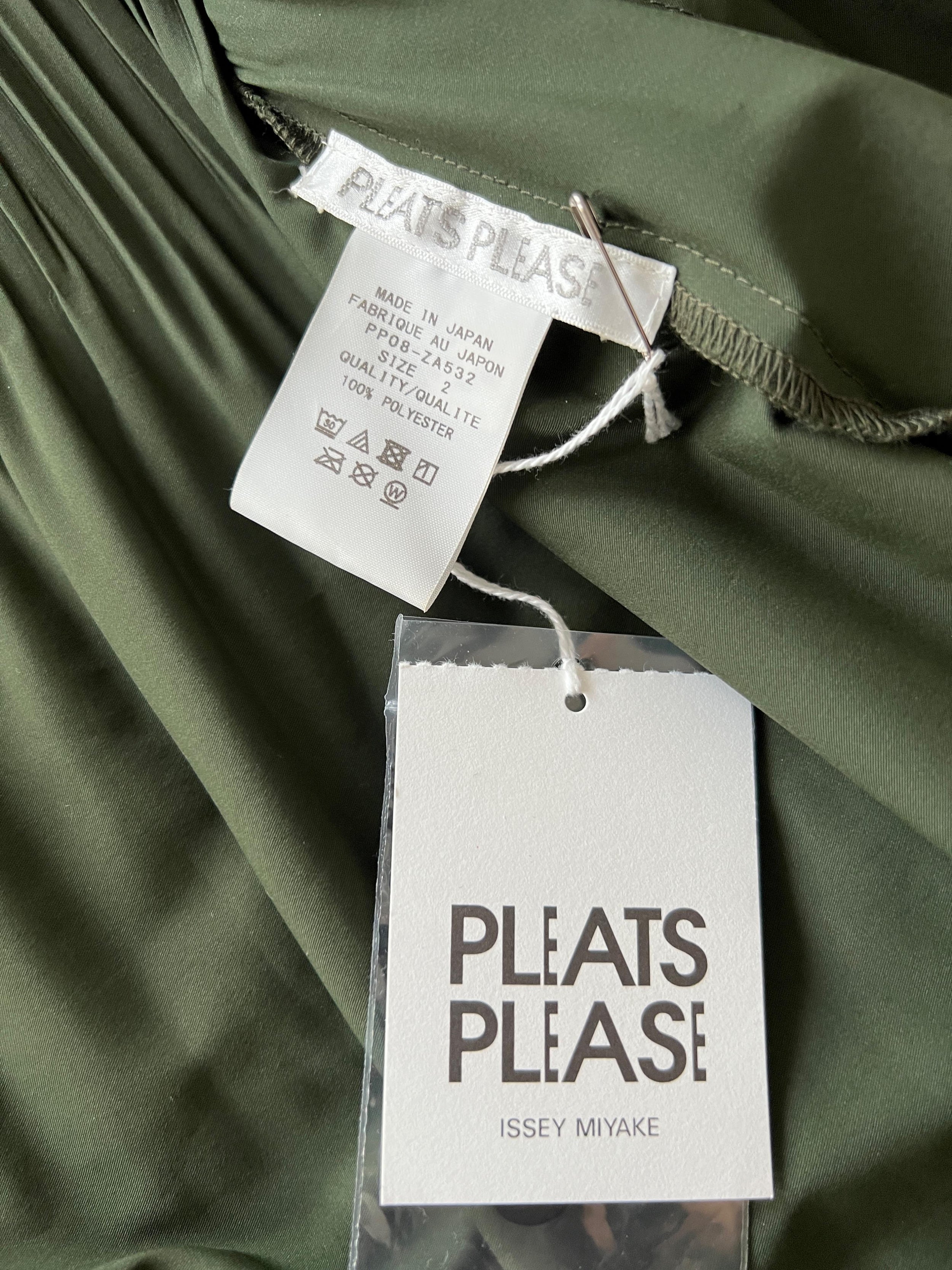 Khaki Double Breasted Pleated Coat