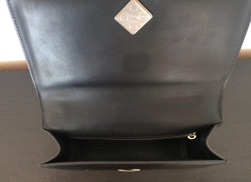 Les Petite Joueurs Black LOVE Plate Shoulder Bag